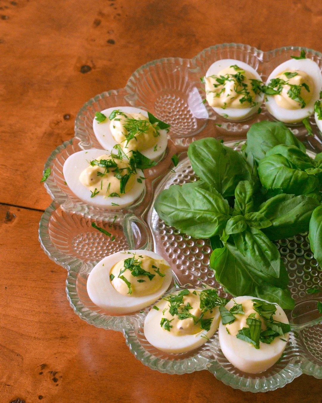 Fresh herbs bring a bright garden flavor to these creamy, elegant deviled eggs. Perfect for brunches, spring gatherings, picnics, or holiday spreads, these herbaceous eggs disappear quickly from any appetizer table! 🥚🌿

Read the full recipe in our 