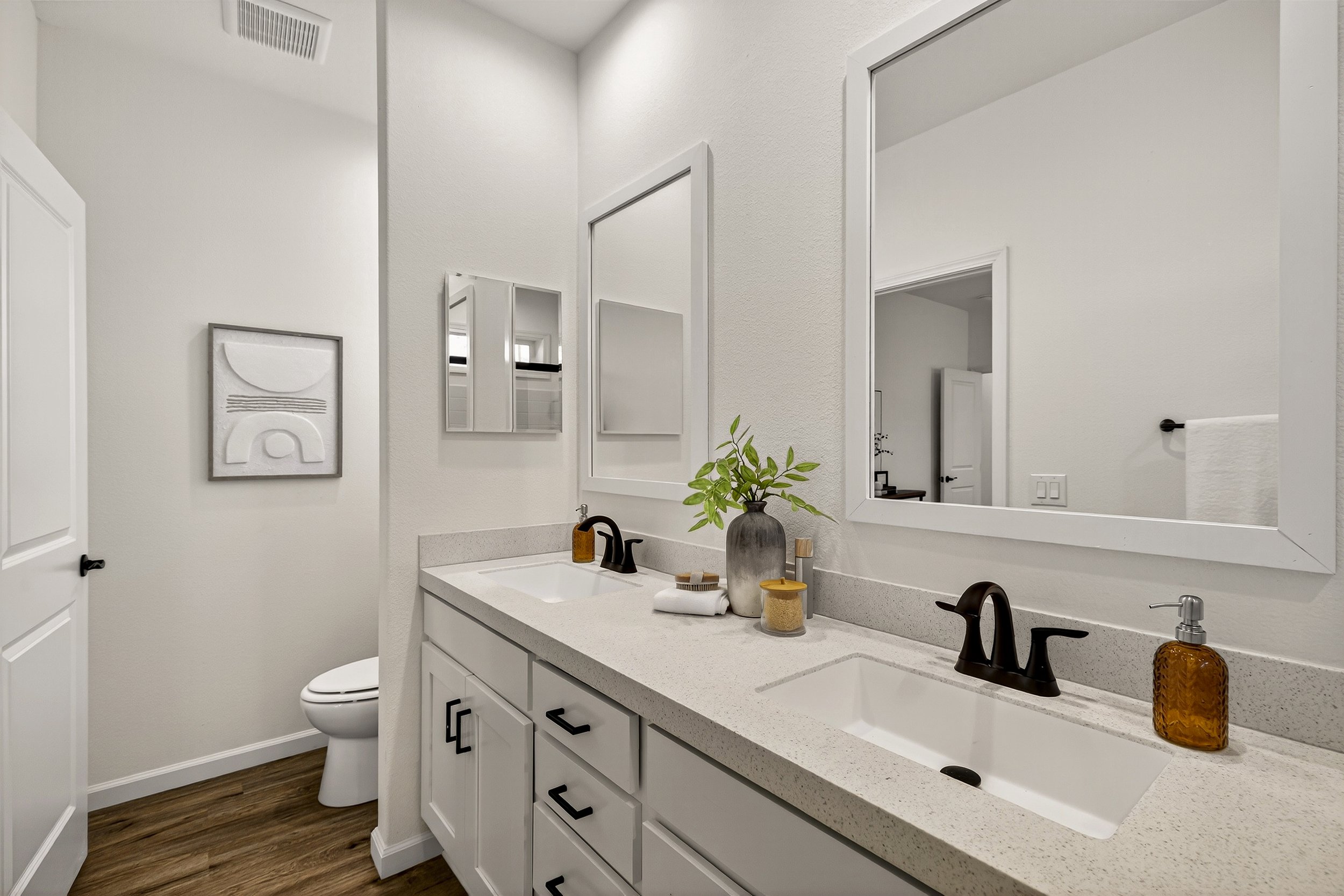 6160 Beacon Ct - 039 (Photos).jpg