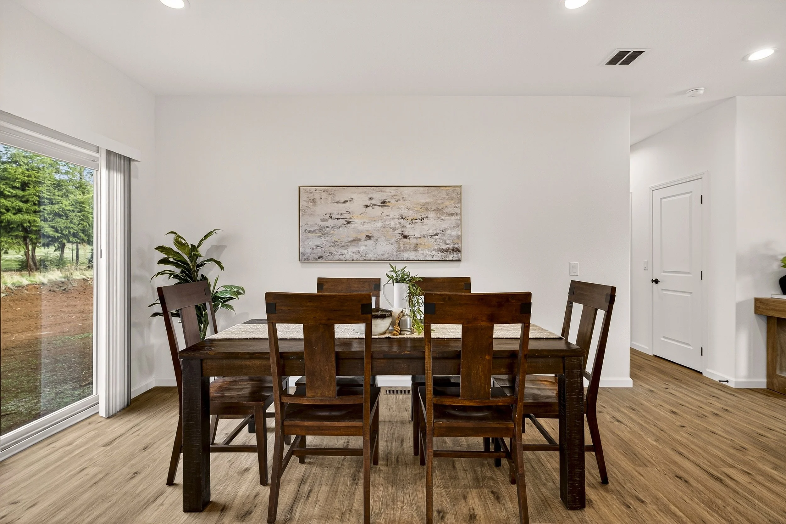 6160 Beacon Ct - 028 (Photos).jpg