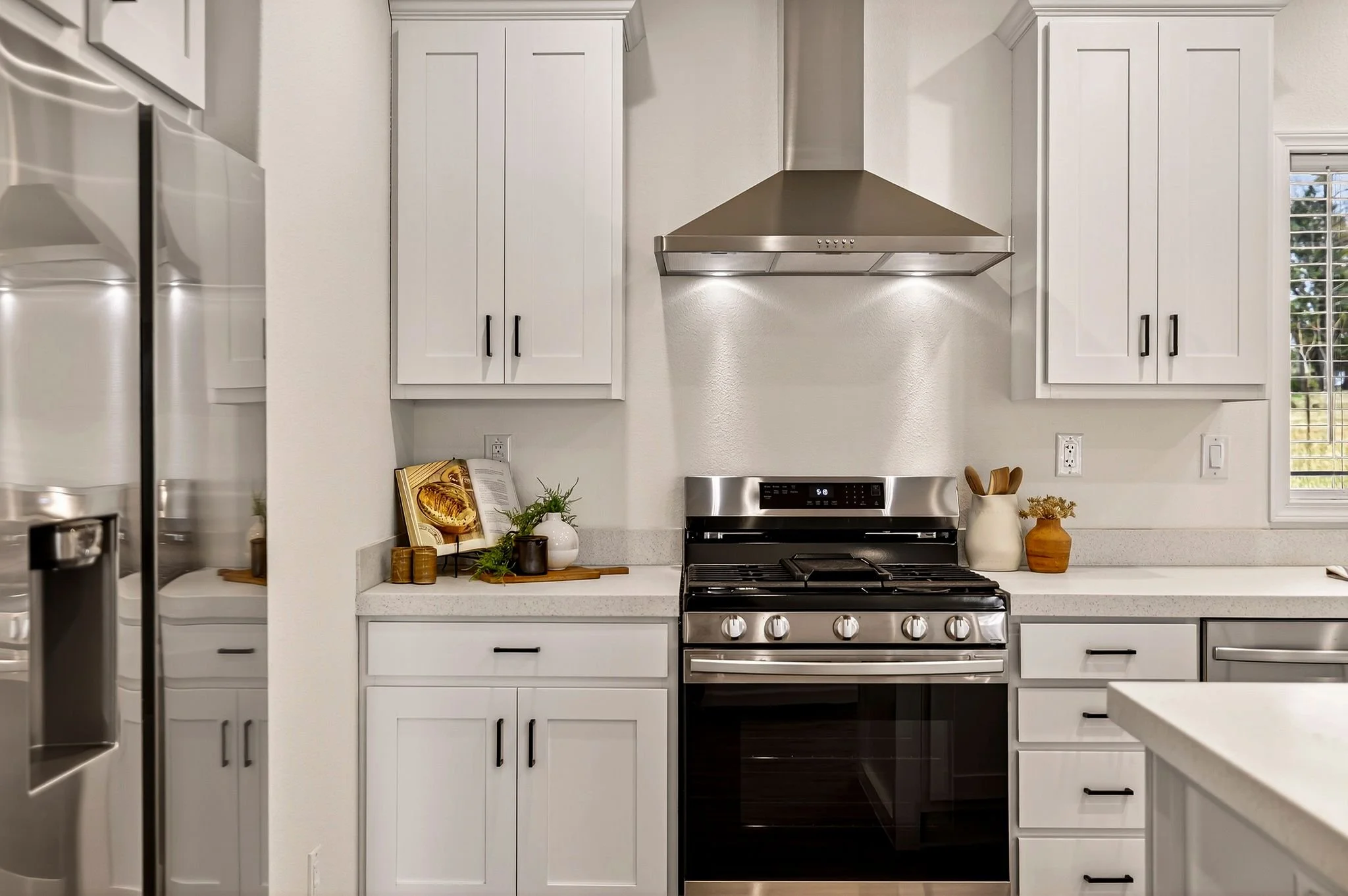 mls_6160 Beacon Ct - 025 (Photos).jpg