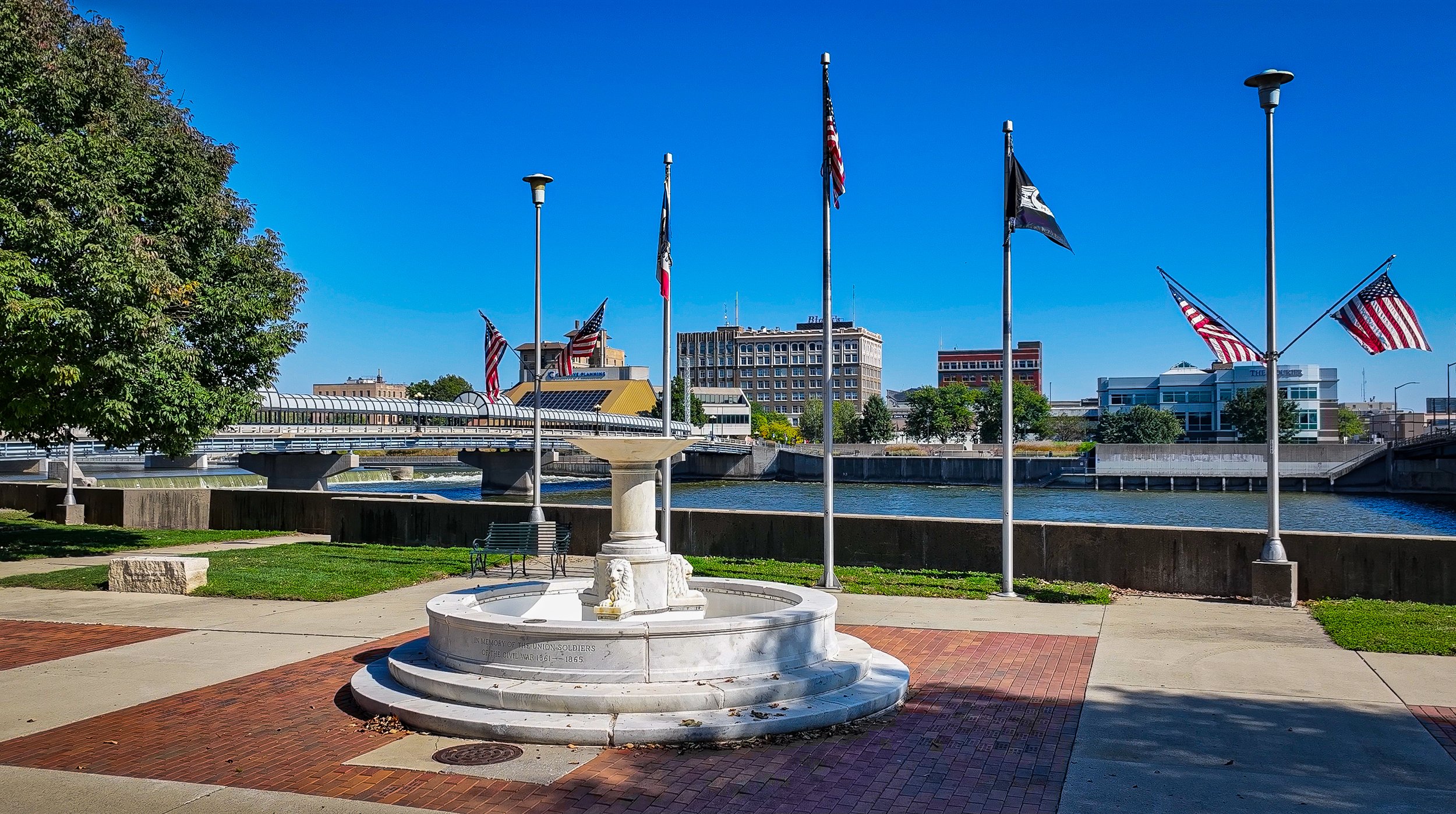 Vets Memorial -2-1.jpg