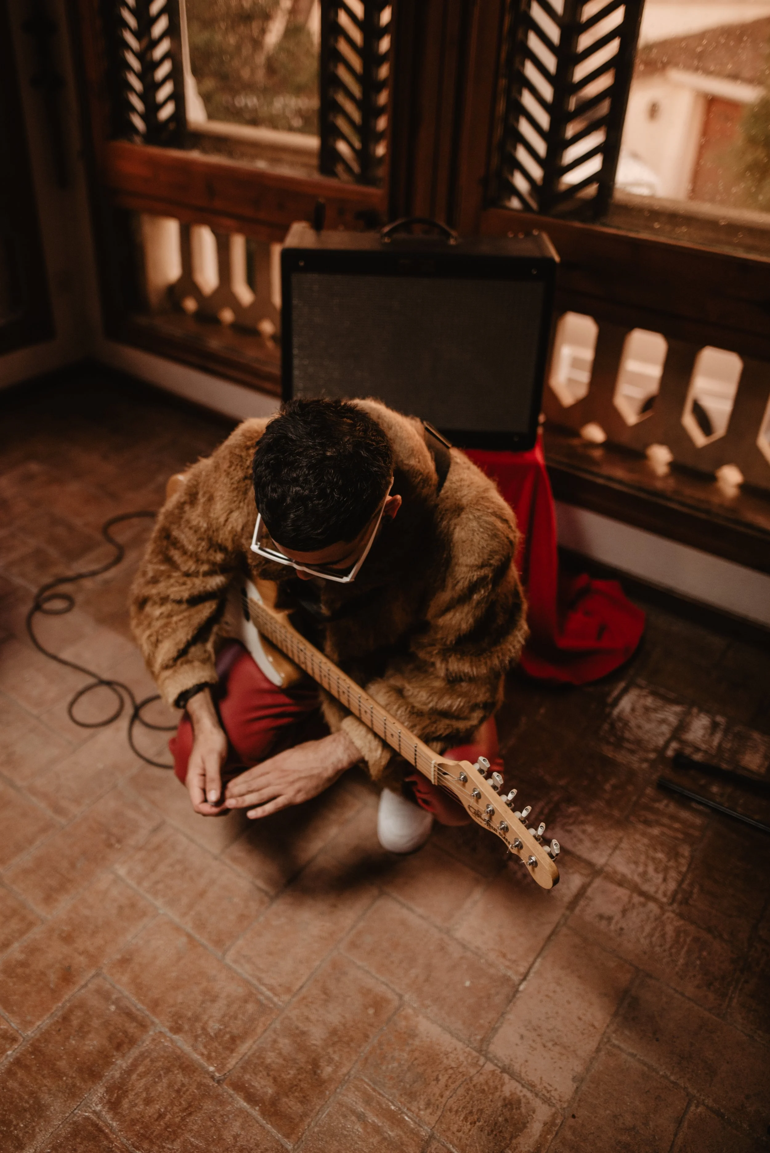 Foto fija por Claudia Herrán para el videoálbum de La Sra. Tomasa "X"