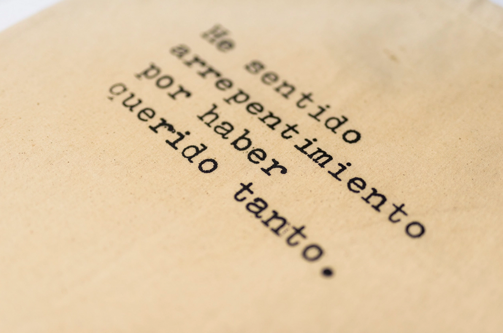 "He sentido arrepentimiento por haber querido tanto" proyecto fotográfico de Claudia Herrán
