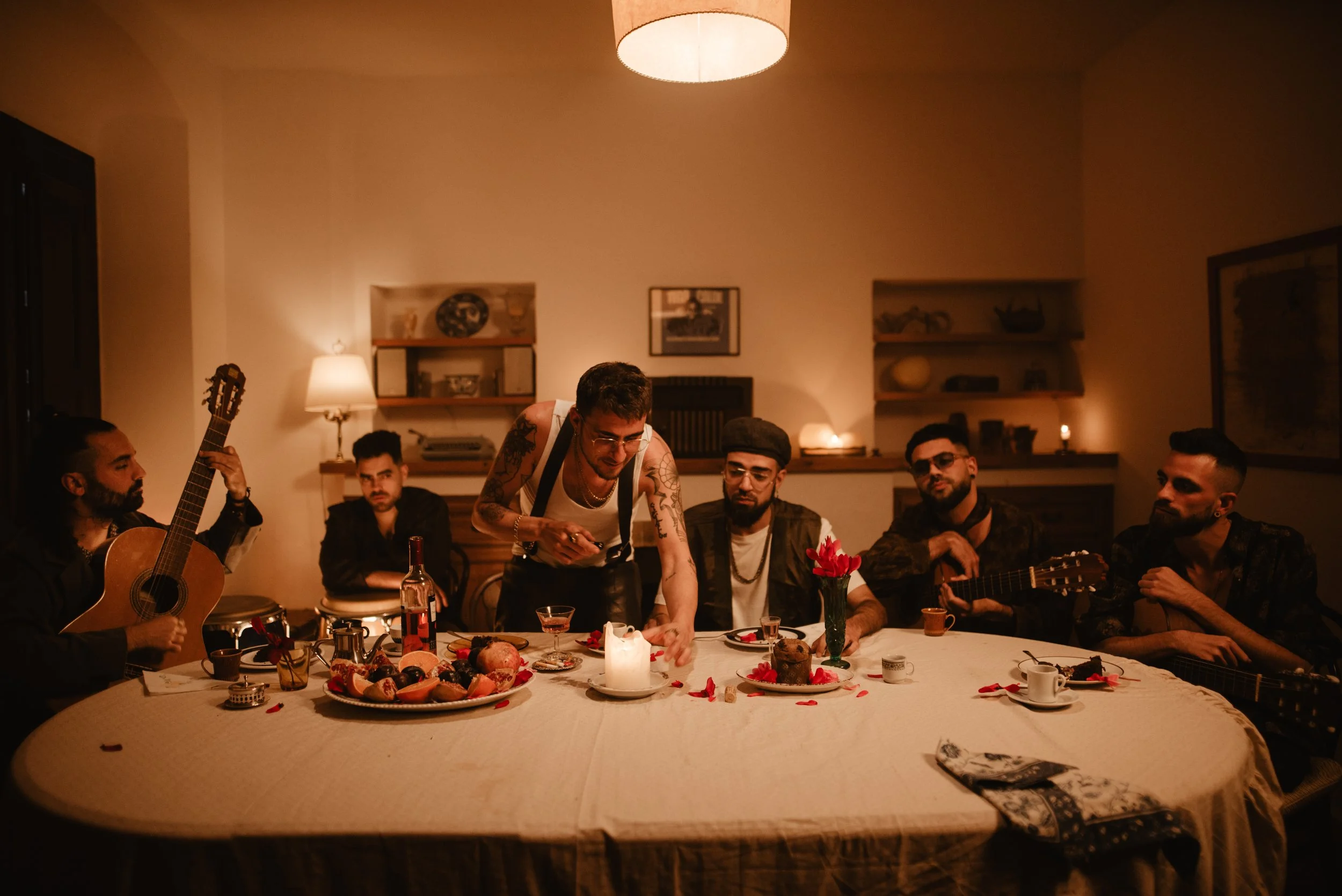 Foto fija por Claudia Herrán para el videoálbum de La Sra. Tomasa "X"
