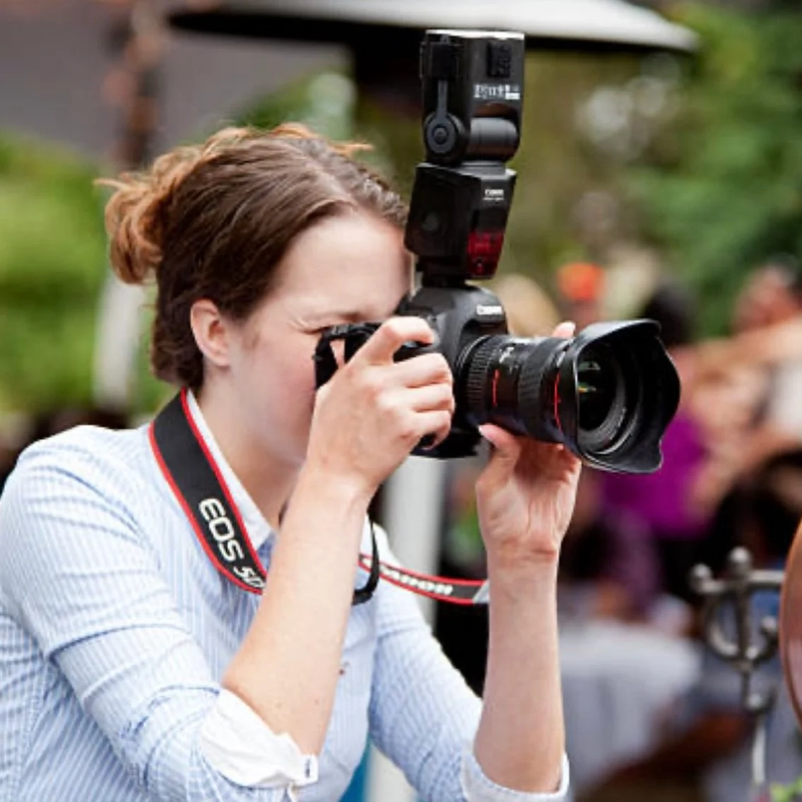HIRING PROFESSIONAL WEDDING PHOTOGRAPHERS! Please send your r&eacute;sum&eacute; to sparkeventstaffing@gmail.com
Website:
sparkeventstaffing.com
.
.
.
.
#sparkeventstaffing #fortworthweddings #dallaswedding #texasweddings #texasofficiant #texasphotog