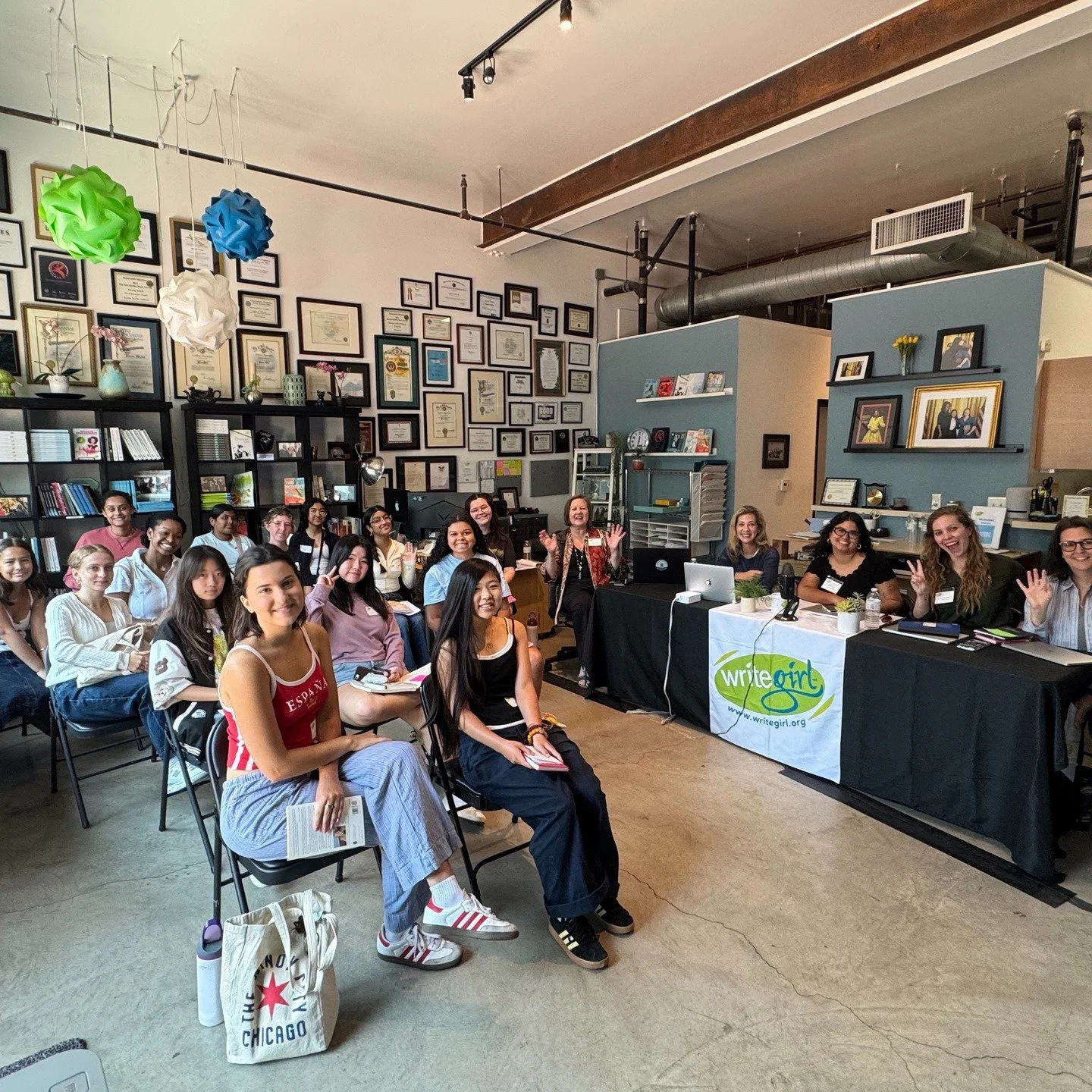 We were thrilled to host our hybrid WriteGirl Publishing Workshop at the WriteGirl office last weekend, where we welcomed more than a dozen WriteGirl teens and alums to the WriteGirl office and an additional 30 teens on Zoom! Our special guests share