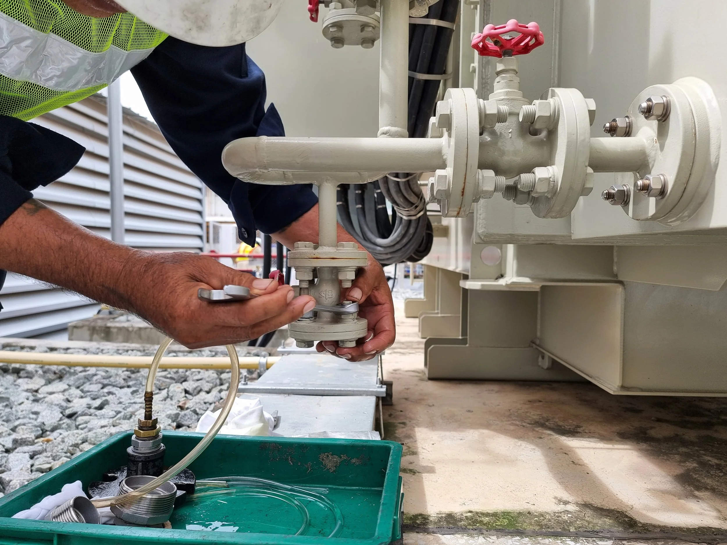 onsite-transformer-oil-sampling-factory-main-tank-oltc-115kv22kv-power-transformer.jpg