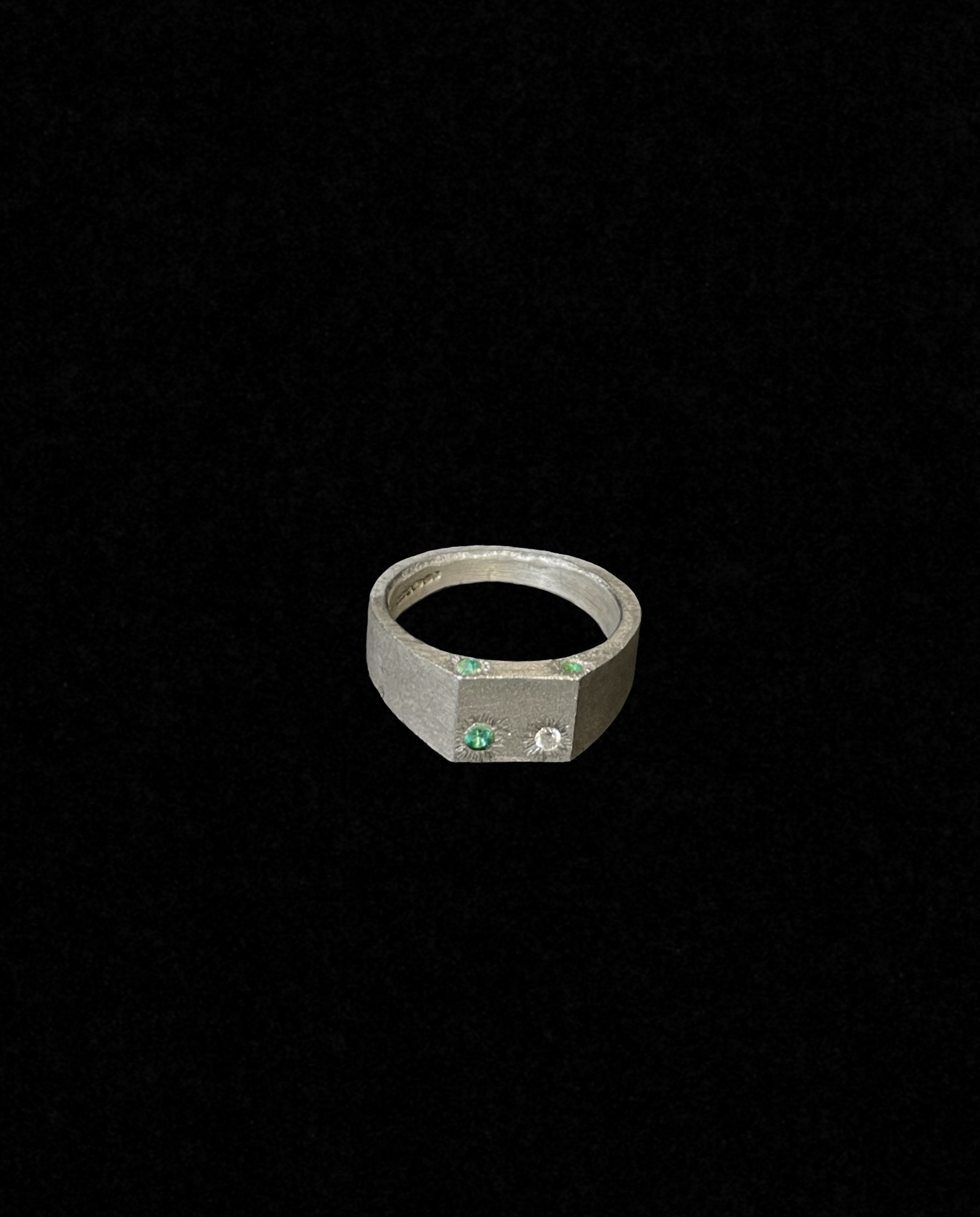 Diamond & Emerald Ring