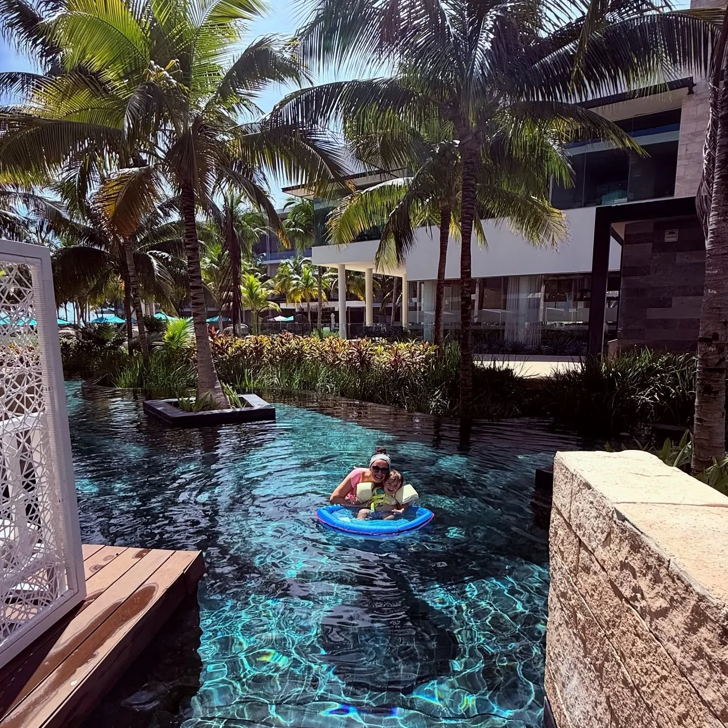 @eatingwithlinc living his best life in Mexico &amp; floating with @dripfloats! 

🌎 Follow @we.wander.on &amp; @wander.onwings, @eatingwithlinc 

📍 @grandpalladiumselectcm 

#mexicokid #wanderonnola #wanderout #travelwithkids #travelwithme #mexico 