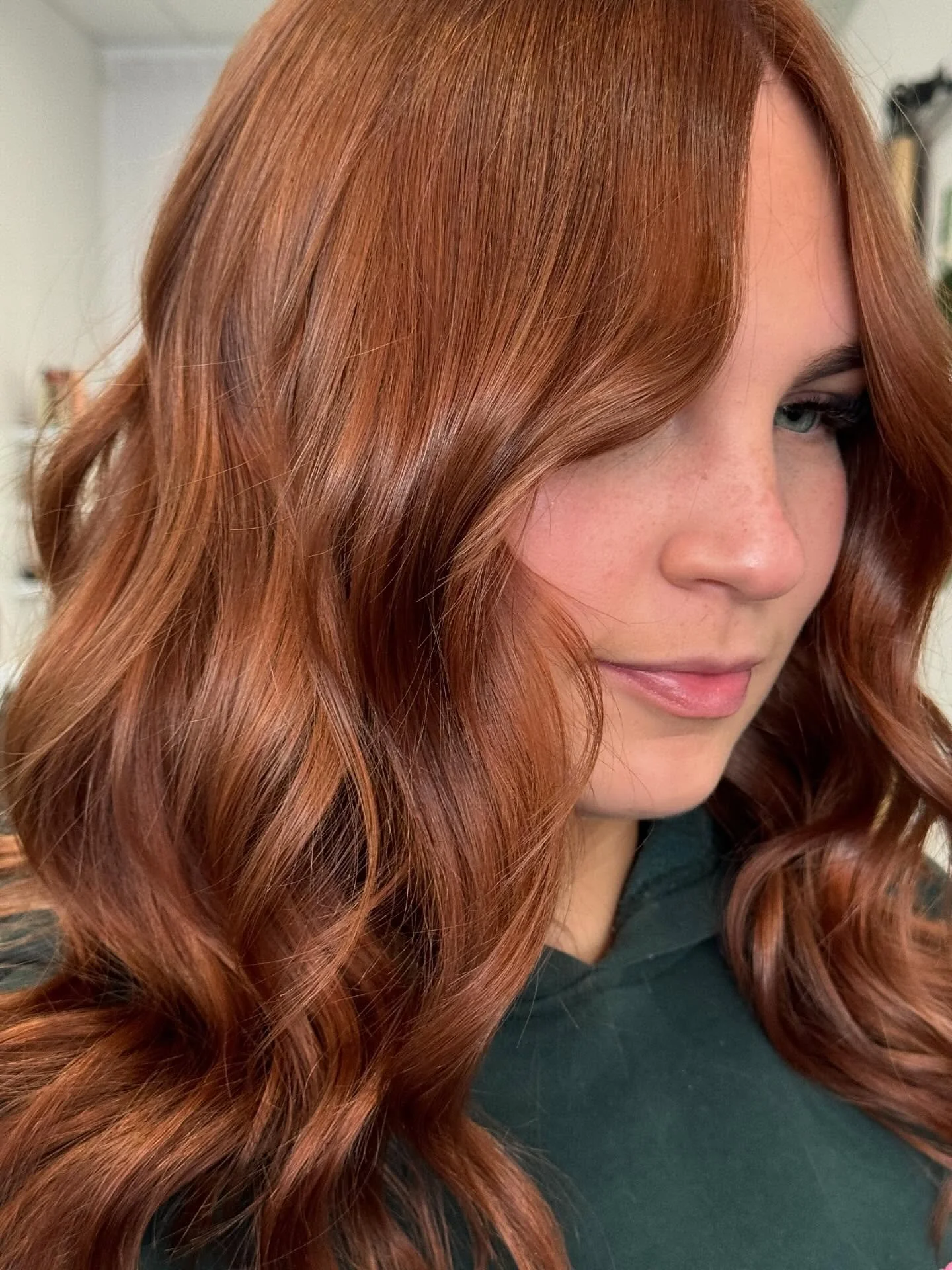🧡The stunning before and after! 🧡

Copper is my favourite natural colour so it always excites me when we go back our natural hair colour! 🧡 
.
.
#bliblihairsalon #bliblihairstudio #sunshinecoasthairdresser #copperhair