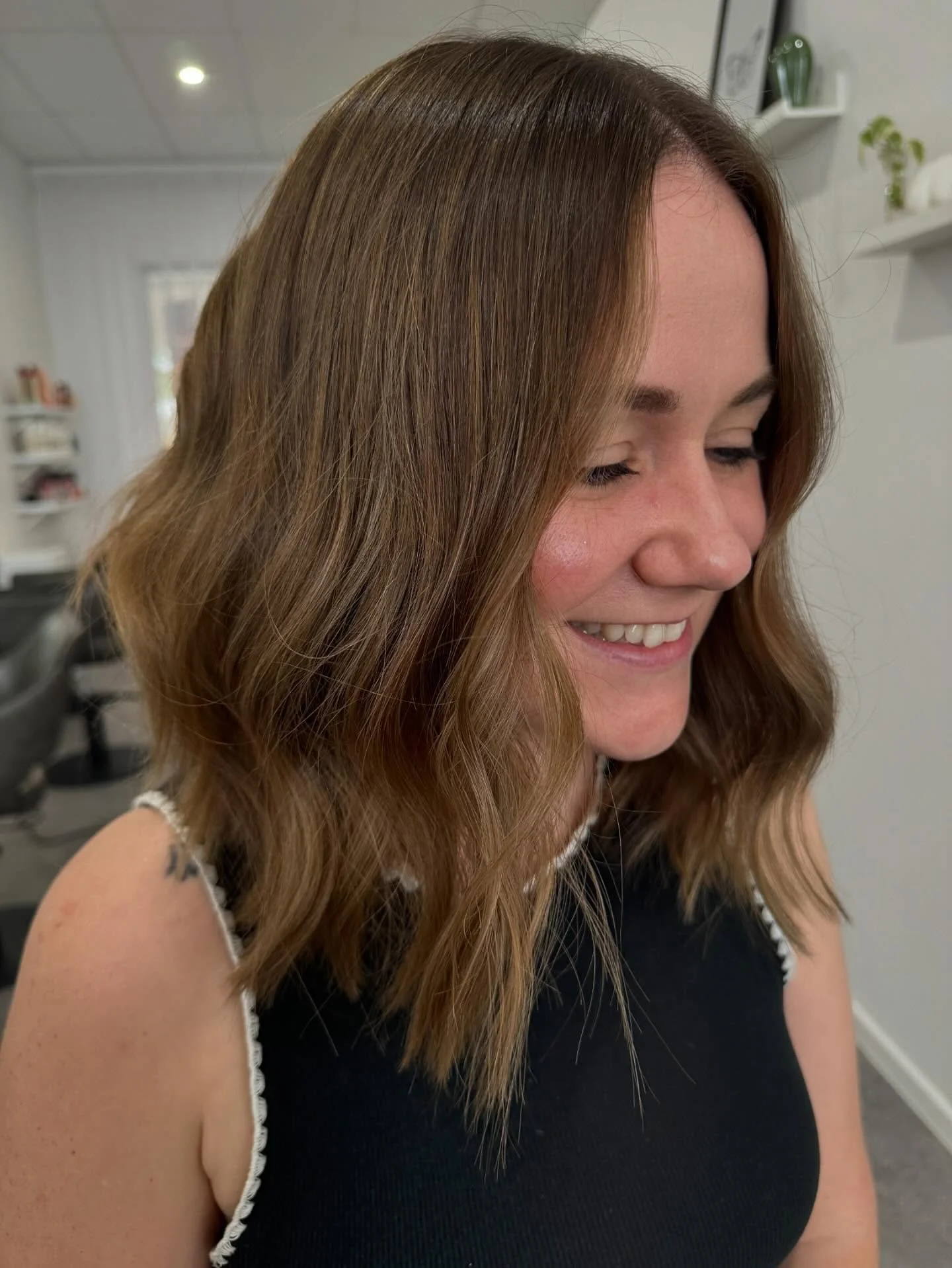Her hair is stunning! 🤩 

BUT!!!! just reminding you all 🎄Christmas is around the corner so don&rsquo;t forget to book!! Extra Christmas hours have been added! Check the website and book now! 🫶🏻 I don&rsquo;t want you to miss out! 
www.salonbrook