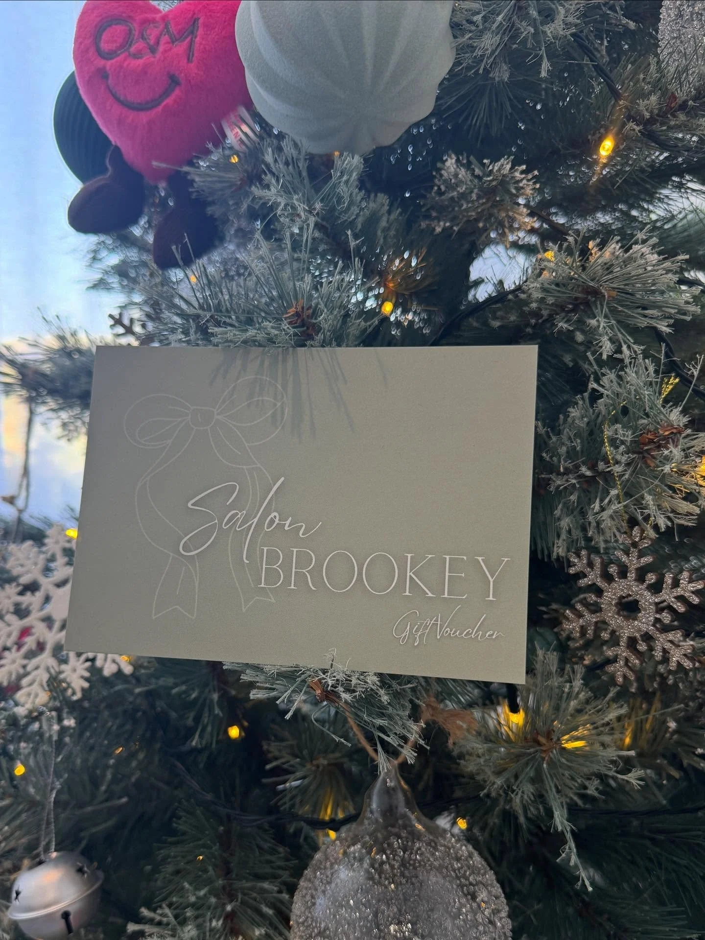 It&rsquo;s Christmas and we have you all covered. 🎄

If you&rsquo;re struggling to find the perfect present stop looking. We have everything from gift packs, hair straighteners, vouchers even puppies! 🐶 Who wouldn&rsquo;t want their hair paid for a