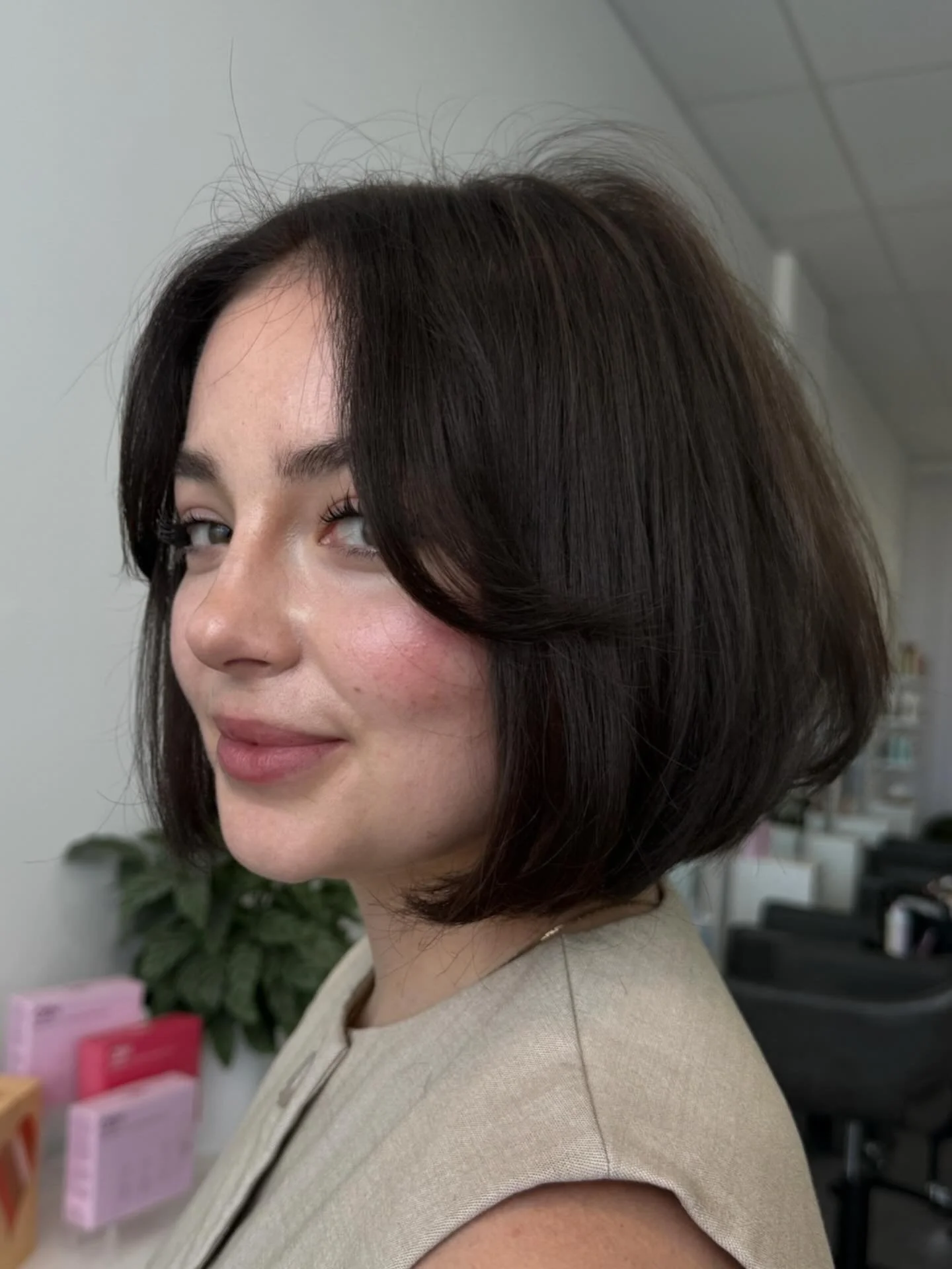 ⭐️ 2026 has to be the year of the bob ⭐️

Two weeks into the new year and we&rsquo;ve already cut more bobs than ever 🤍

If your stylist isn&rsquo;t as excited about the change as you are&hellip; girls, you need to see us!! BECAUSE we love it 🥰 

N