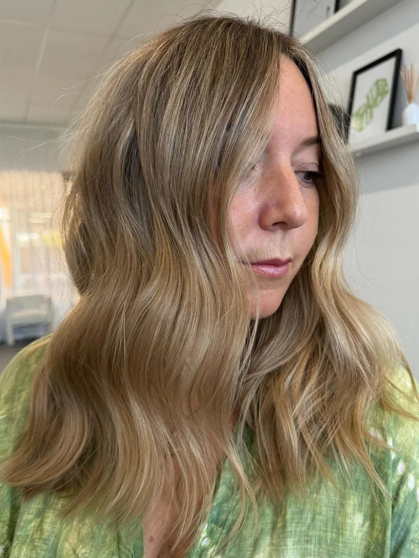 Soft, sun-kissed and effortlessly lived-in ✨
Low maintenance, seamless blends and that natural glow we love 🤍

The kind of blonde that grows out beautifully and keeps you feeling fresh between visits 🌿