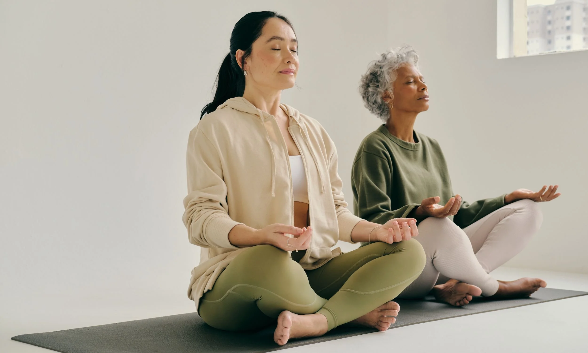women meditating