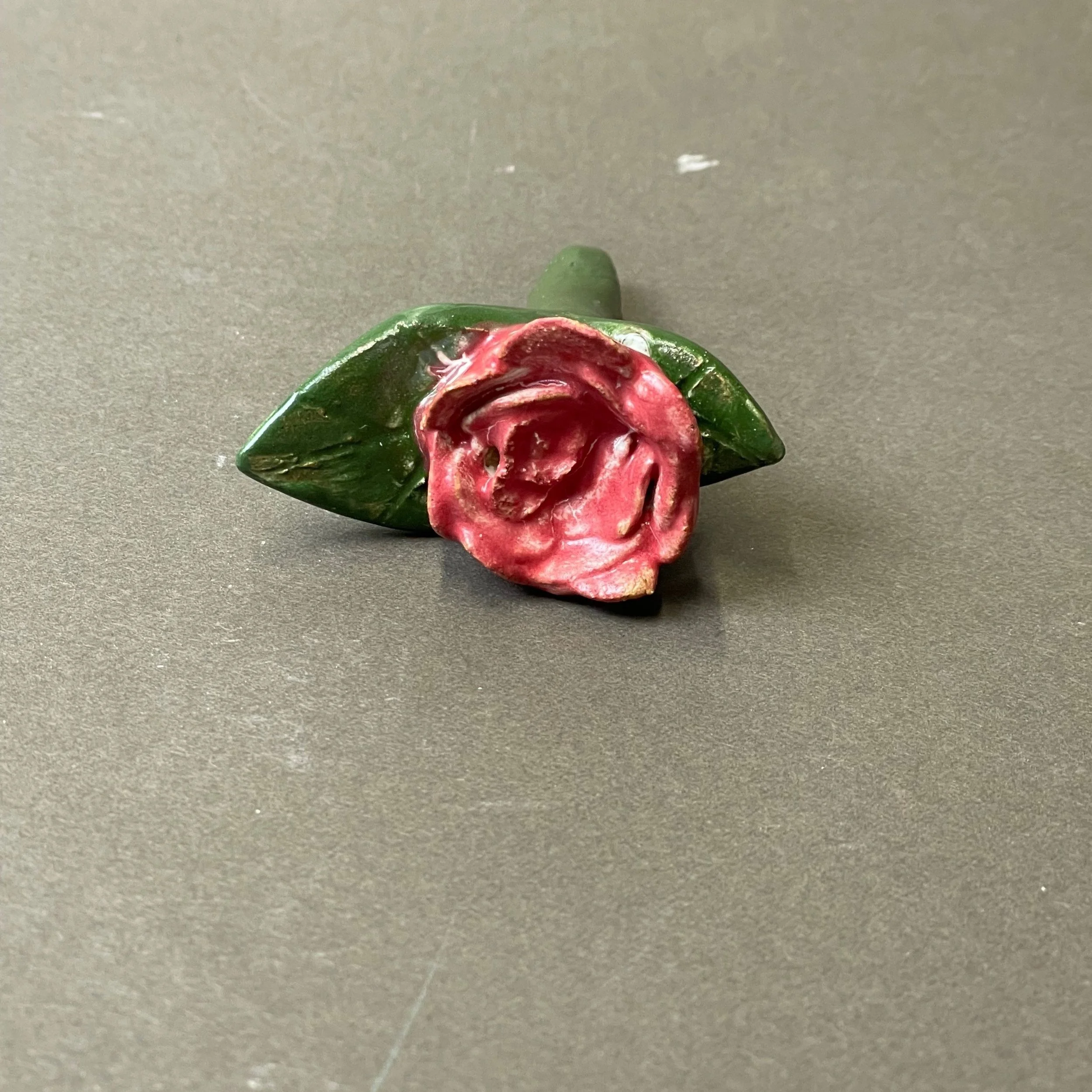 "Sweetheart's Rose" [Majolica & Studio UG] (2024)