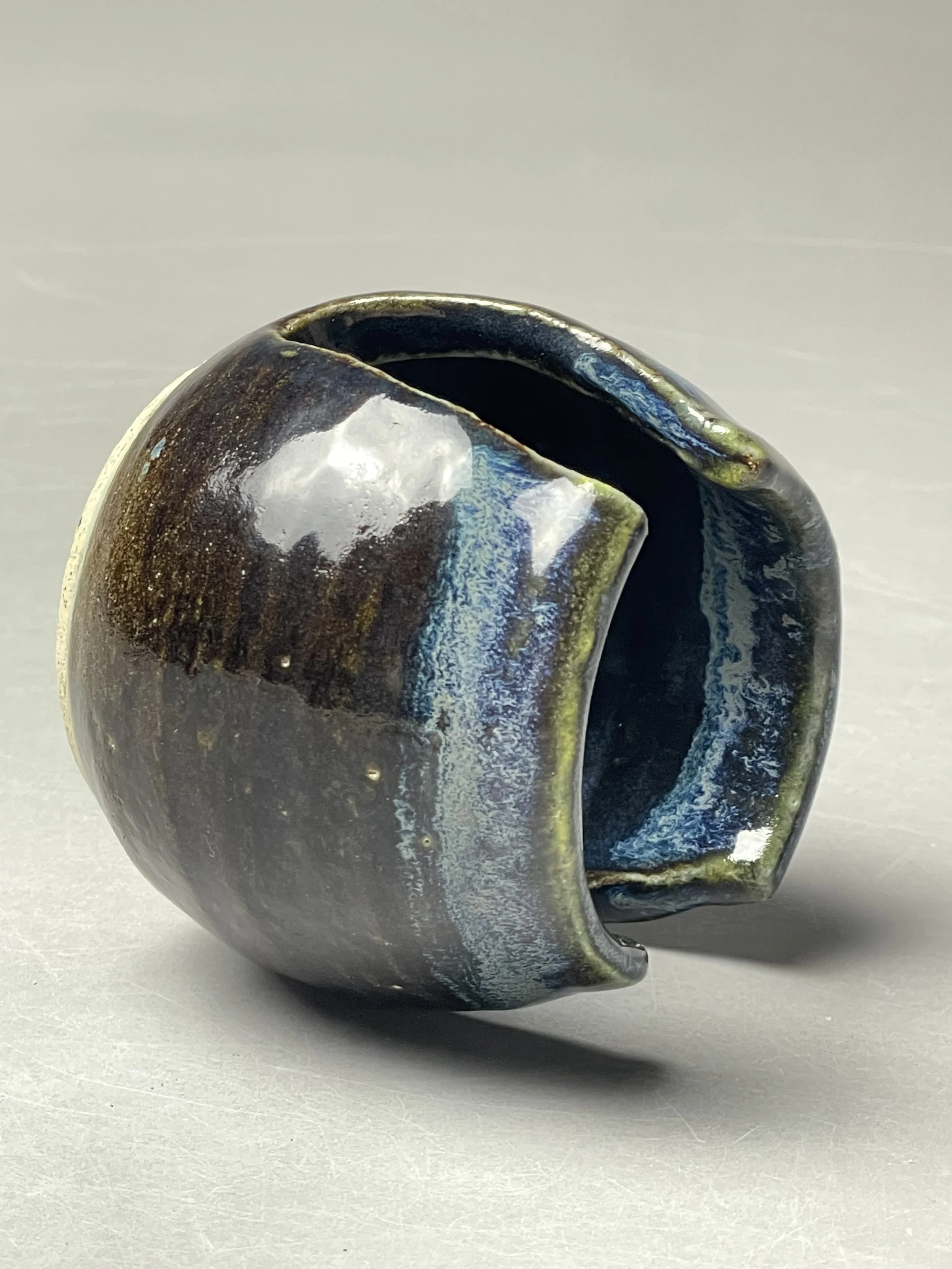 "Odyssey - Sponge Holder" [Cone 6 Oxidation] (2024)