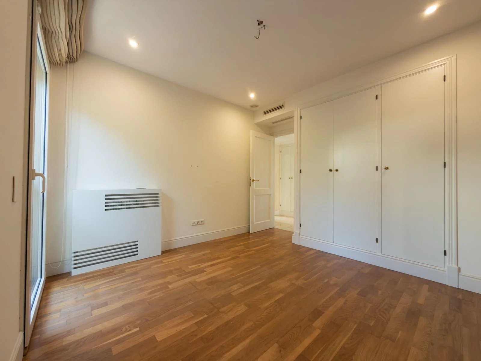 WhatsApp Image 2026-04-11 at 09.50.53 (3).jpeg