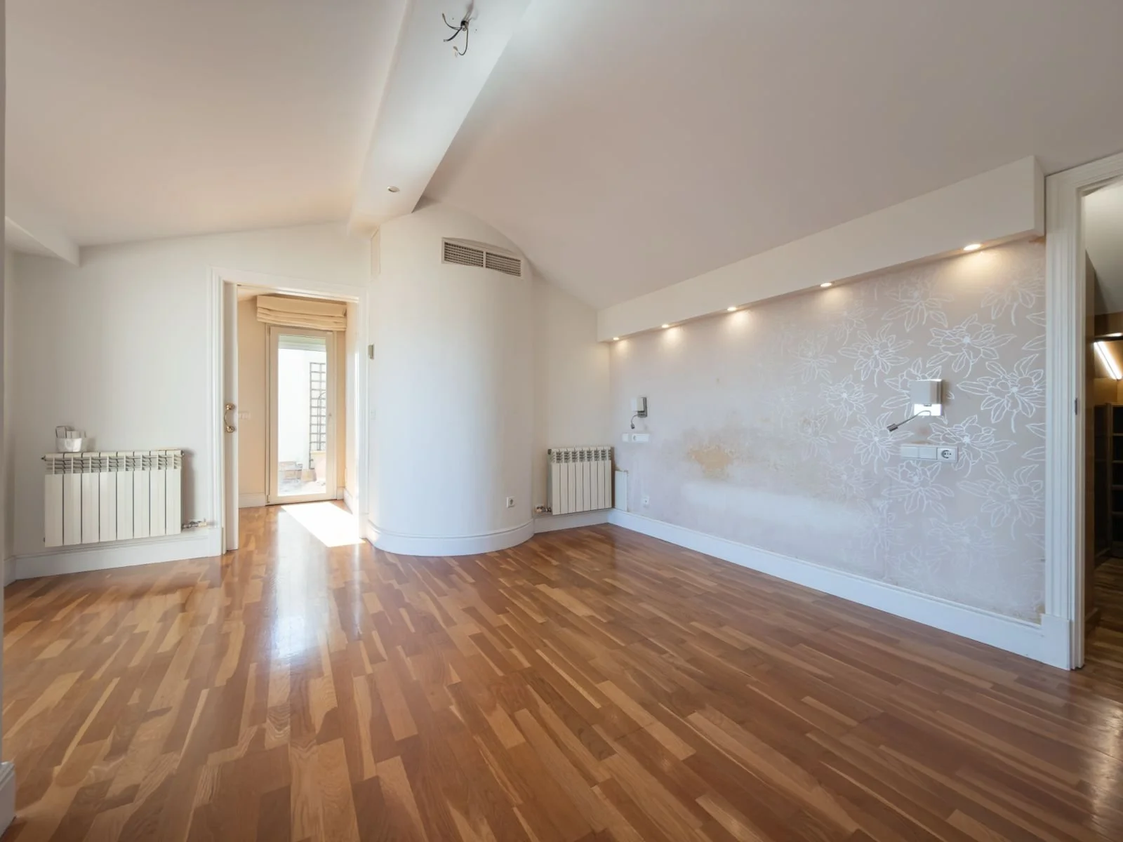 WhatsApp Image 2026-04-11 at 09.50.55.jpeg