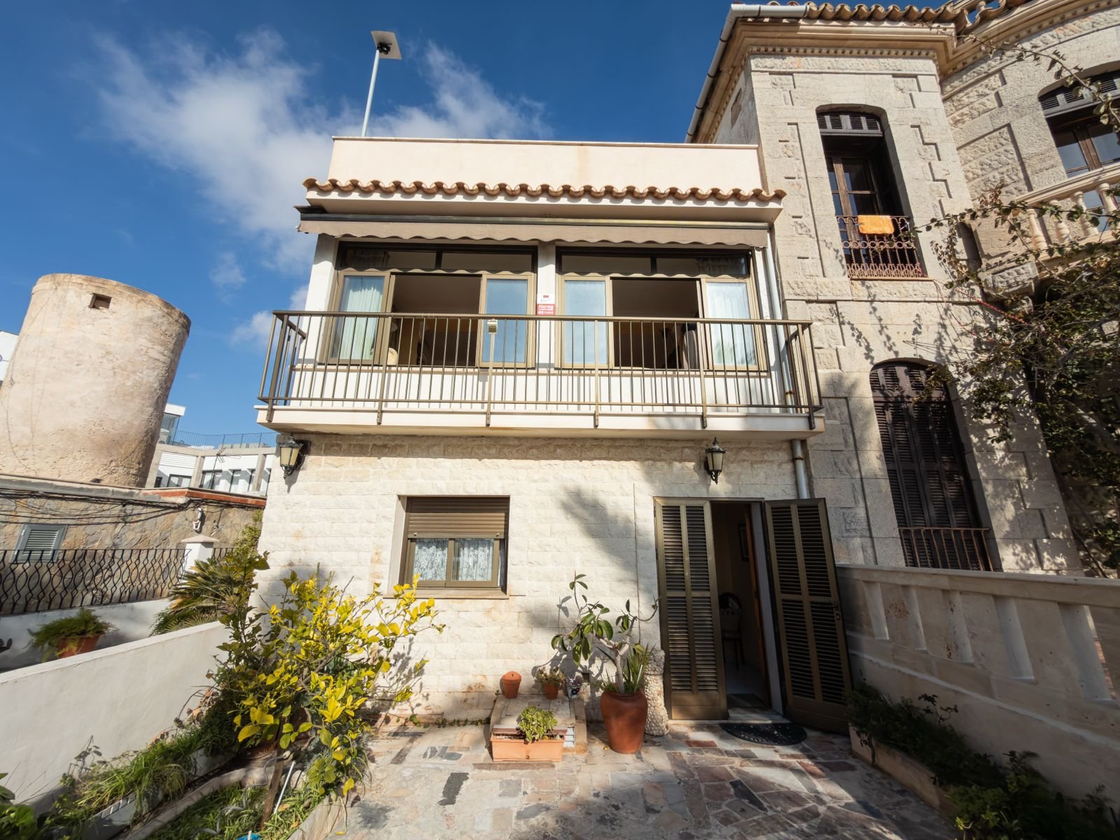 WhatsApp Image 2026-04-11 at 09.50.11 (4).jpeg