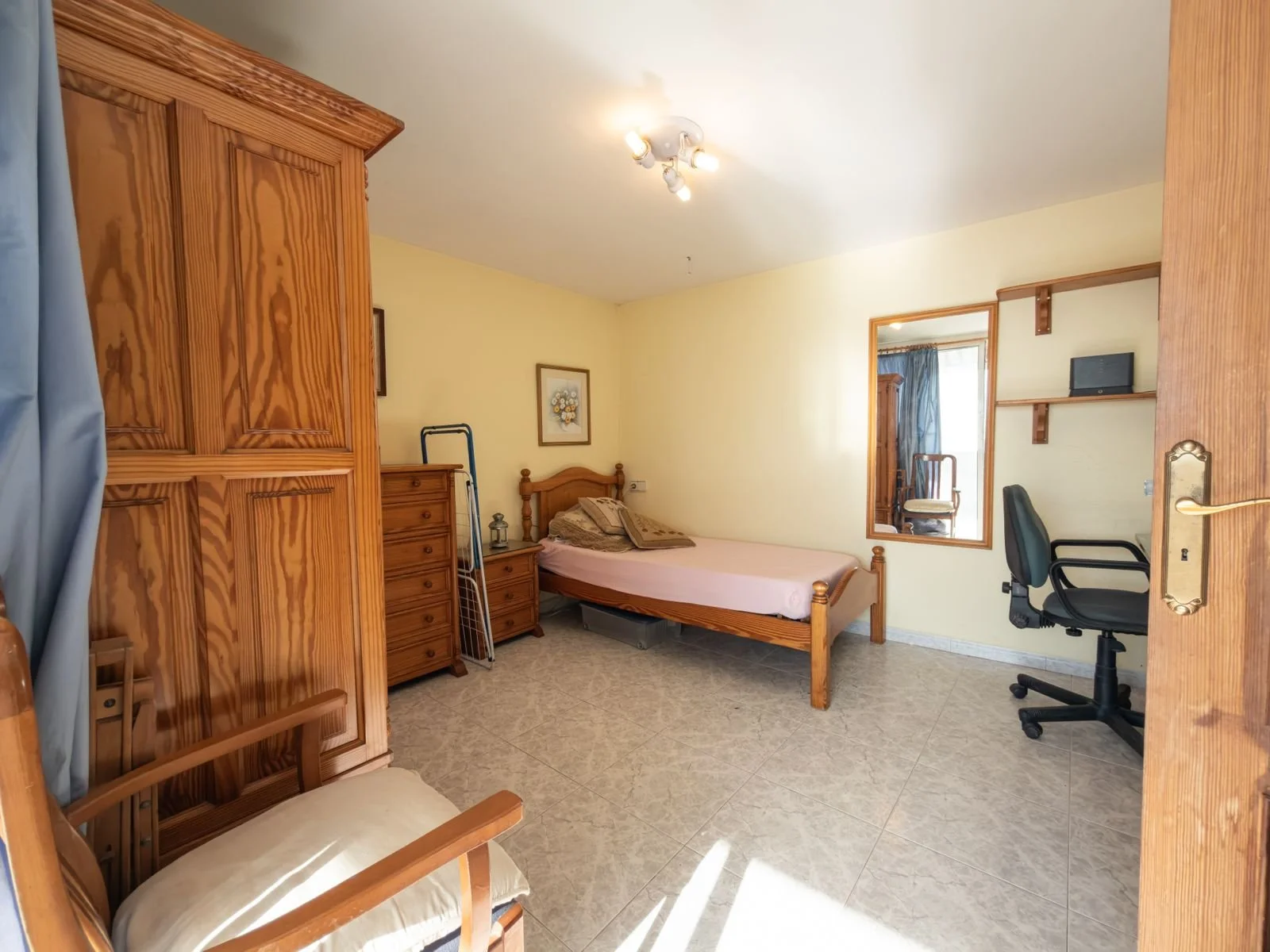 WhatsApp Image 2026-04-11 at 09.50.15 (4).jpeg