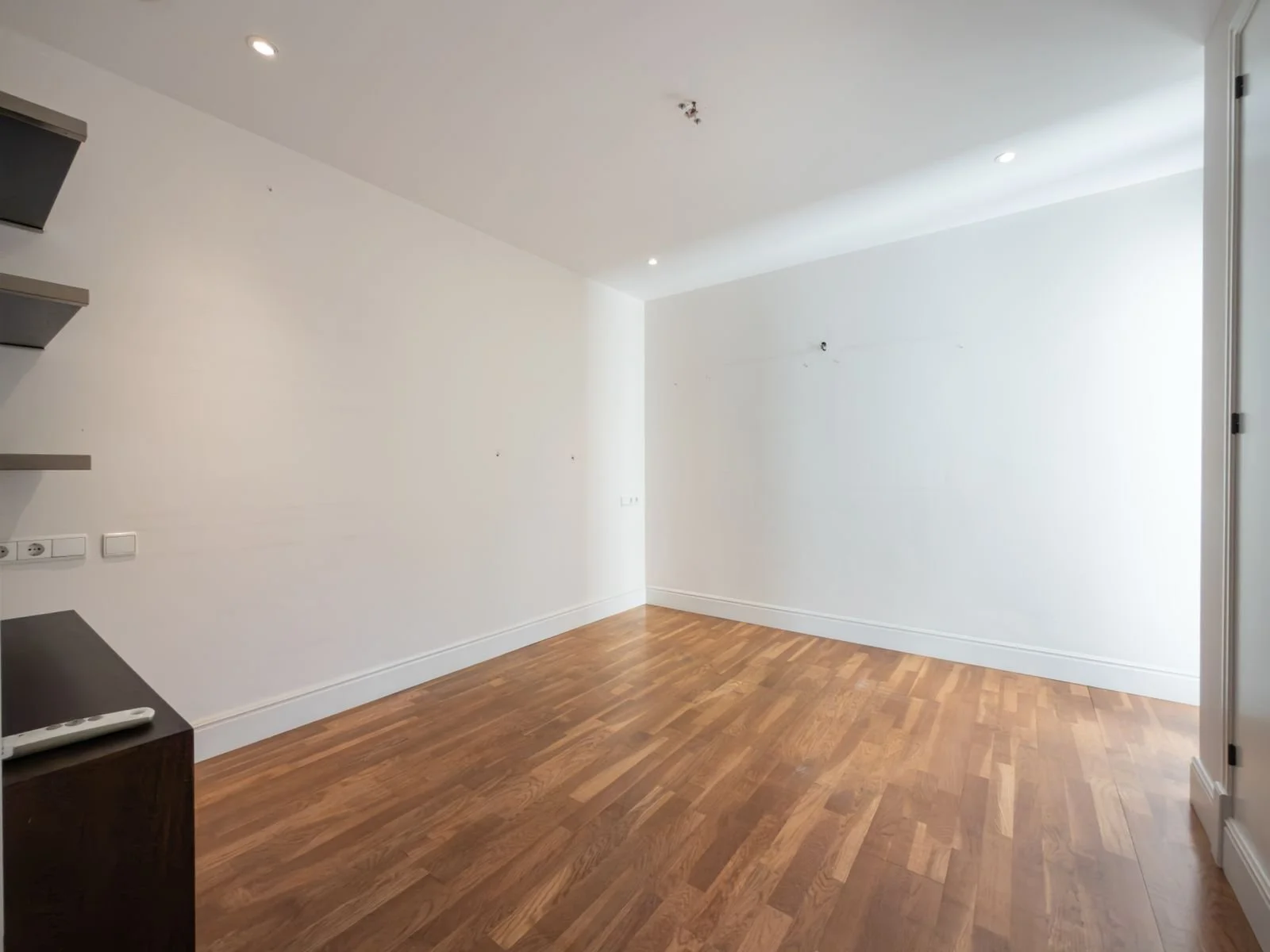 WhatsApp Image 2026-04-11 at 09.50.54 (8).jpeg