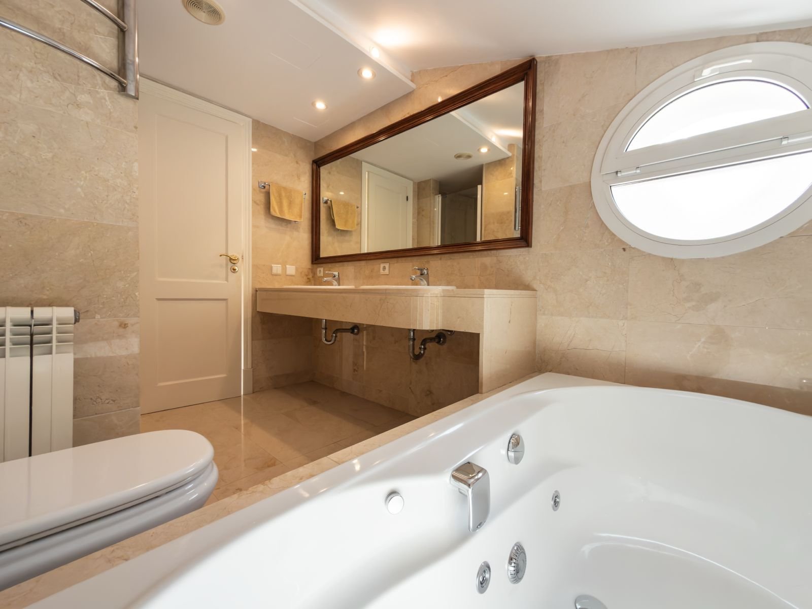 WhatsApp Image 2026-04-11 at 09.50.54 (3).jpeg