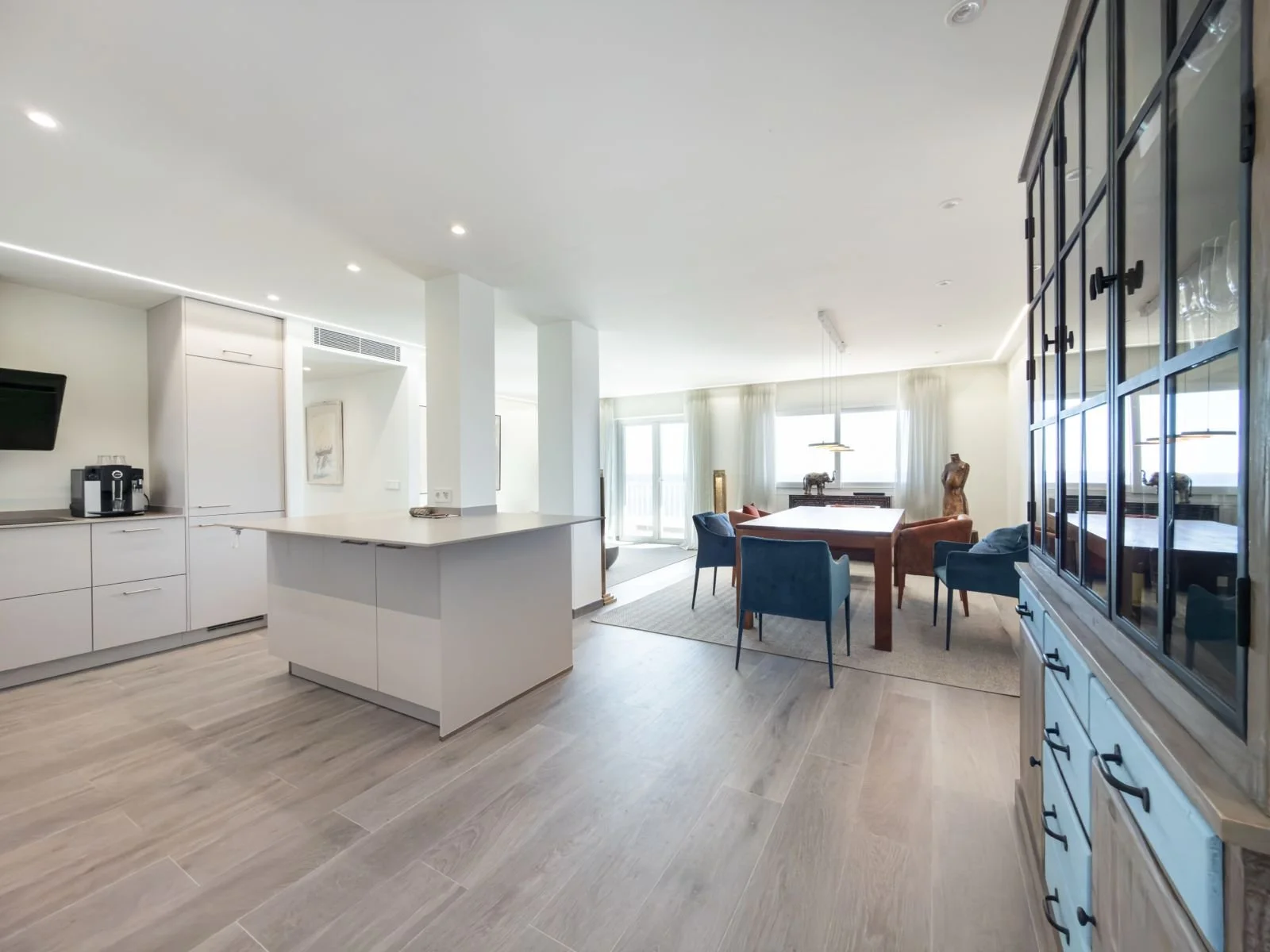 WhatsApp Image 2026-04-11 at 09.50.34 (7).jpeg