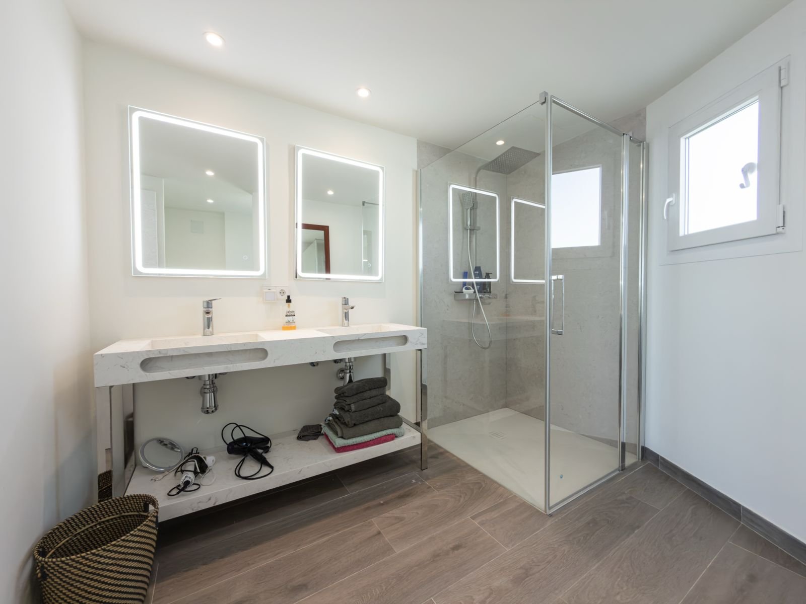 WhatsApp Image 2026-04-11 at 09.50.33 (1).jpeg