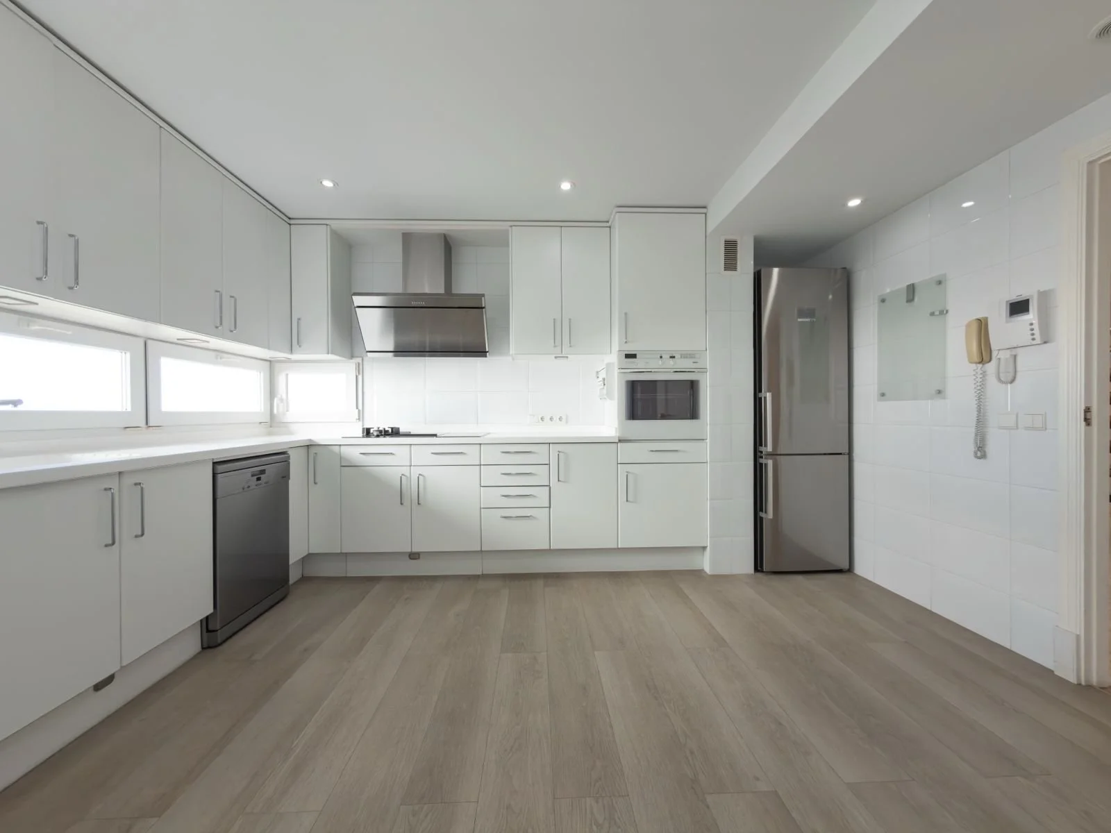 WhatsApp Image 2026-04-11 at 09.50.54 (7).jpeg