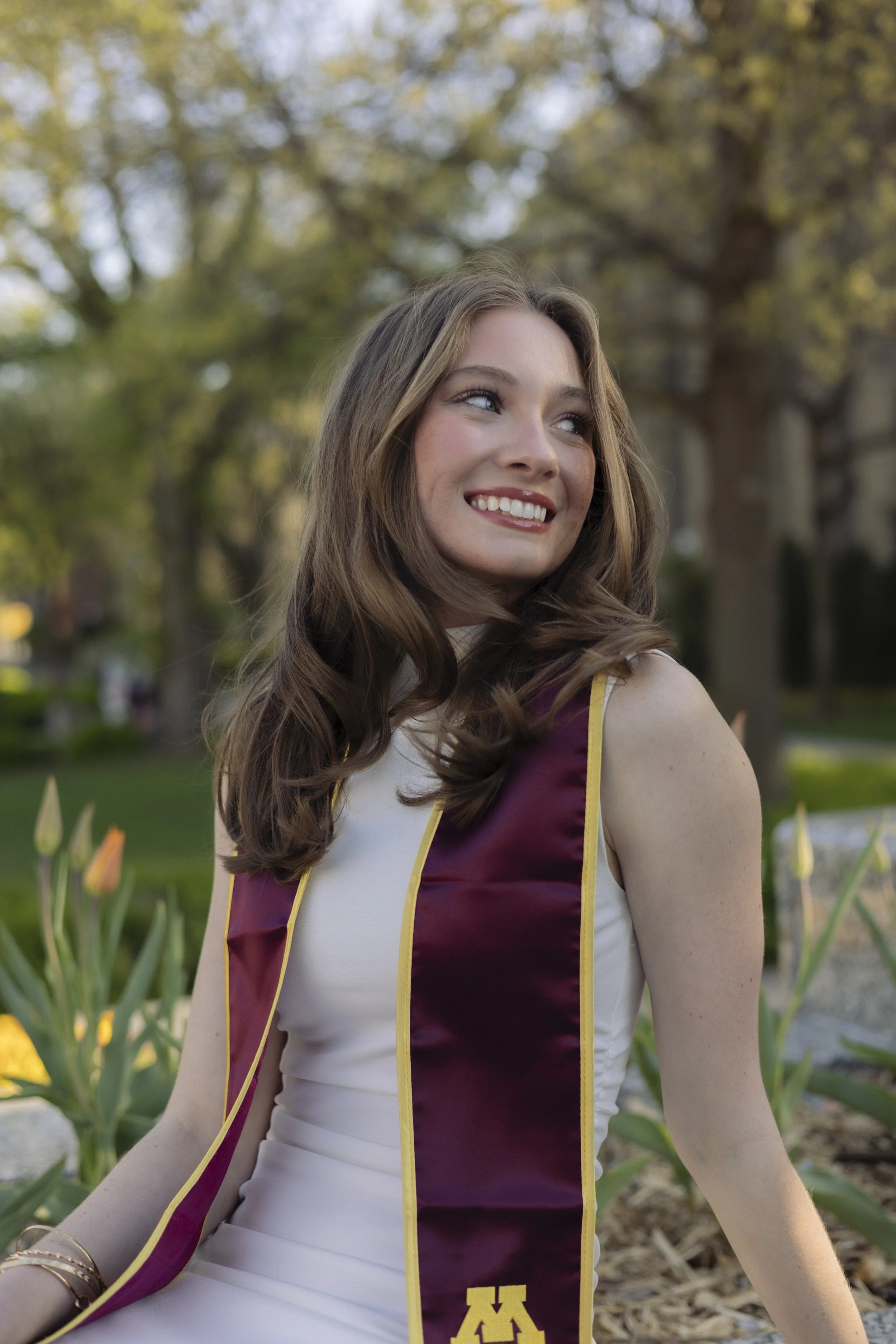 UofMGradPhotos-Selena+Friends-5875.jpg