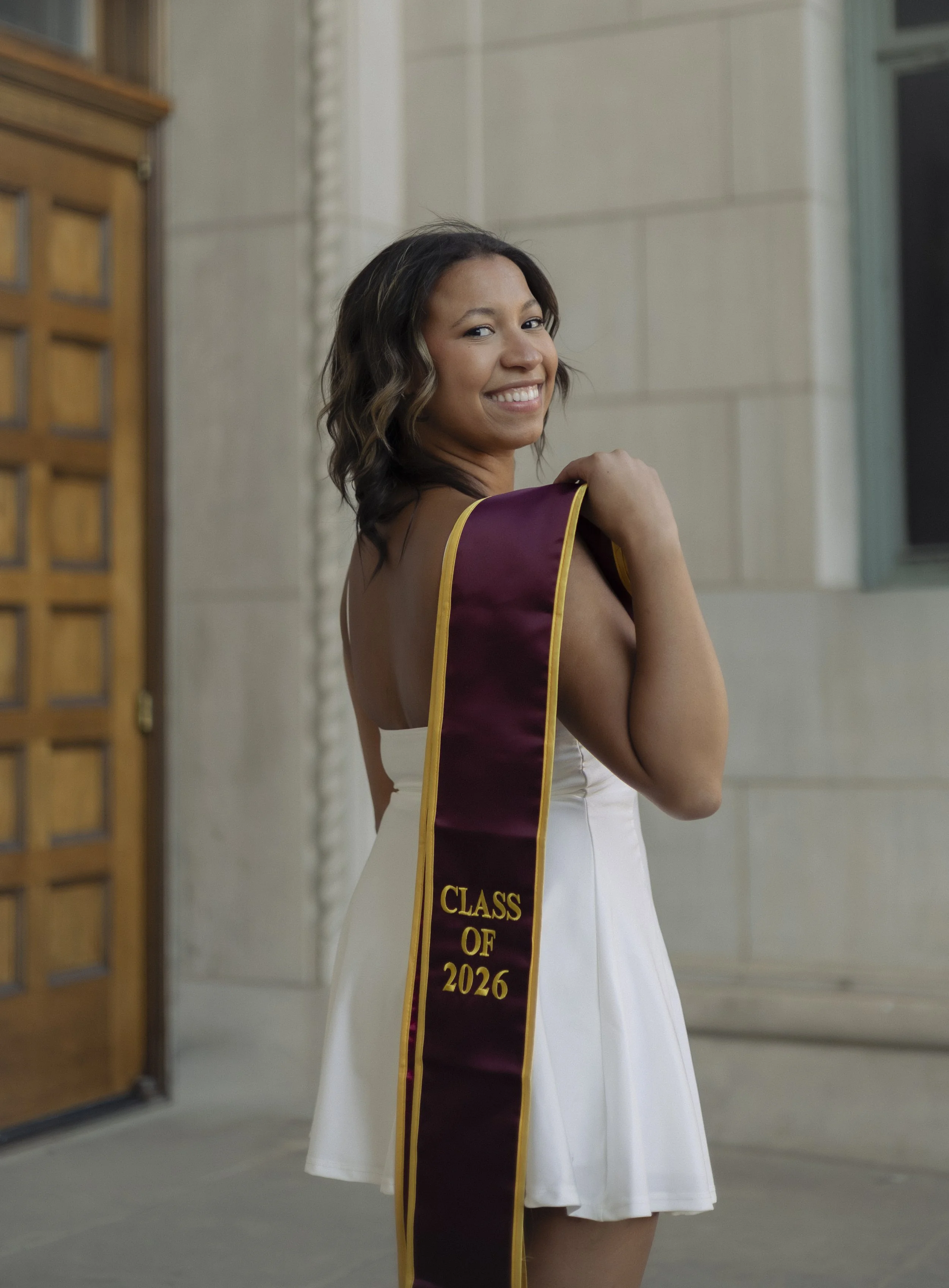 UofMGradPhotos-Selena+Friends-8473.jpg