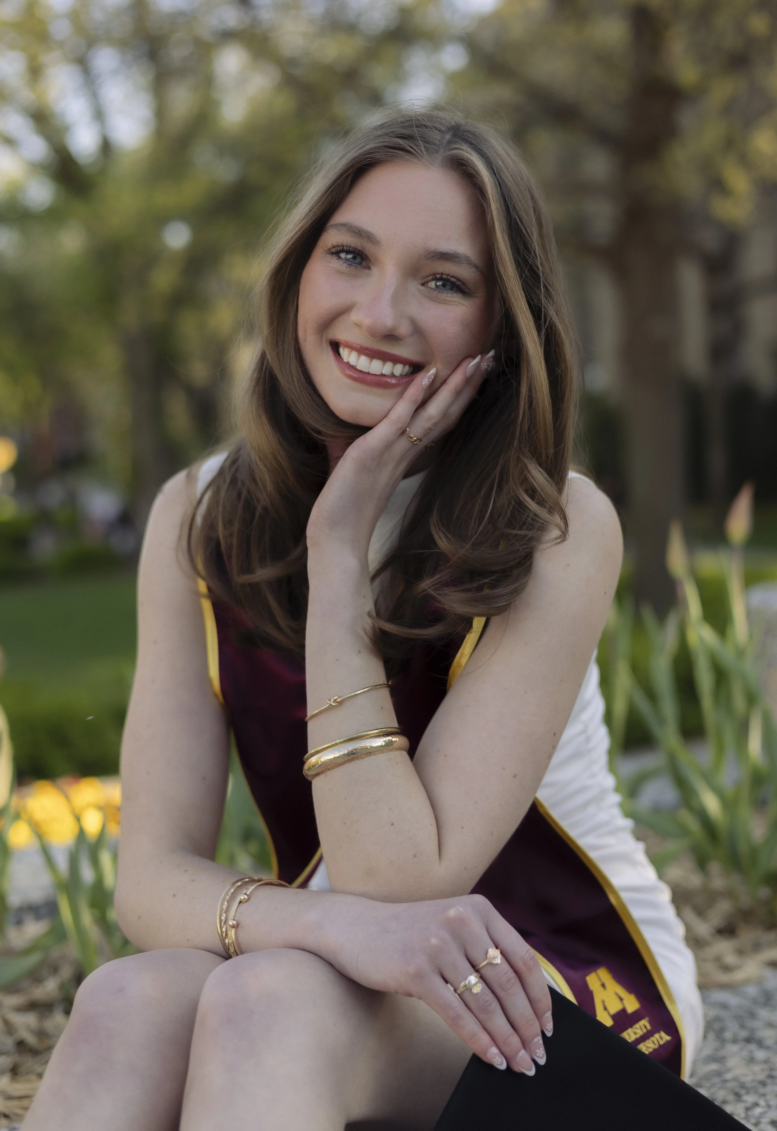 UofMGradPhotos-Selena+Friends-5977.jpg