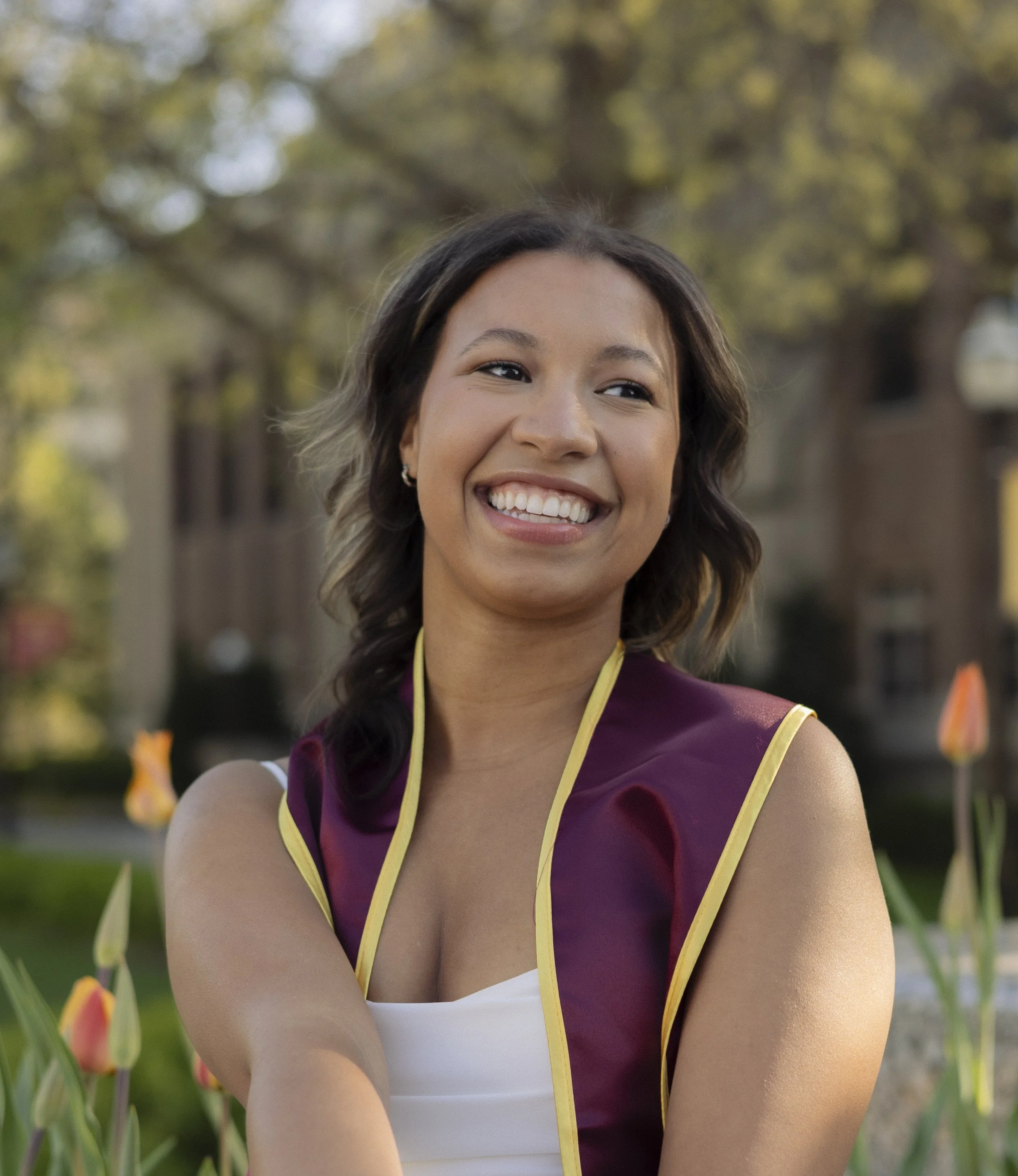 UofMGradPhotos-Selena+Friends-5771.jpg