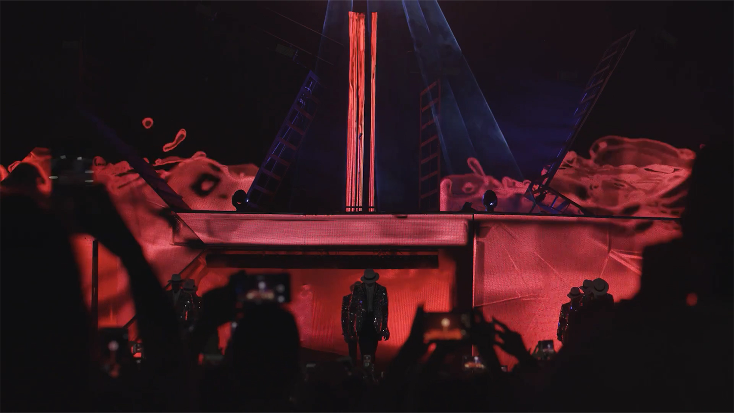 ChrisBrownRed-1500.png