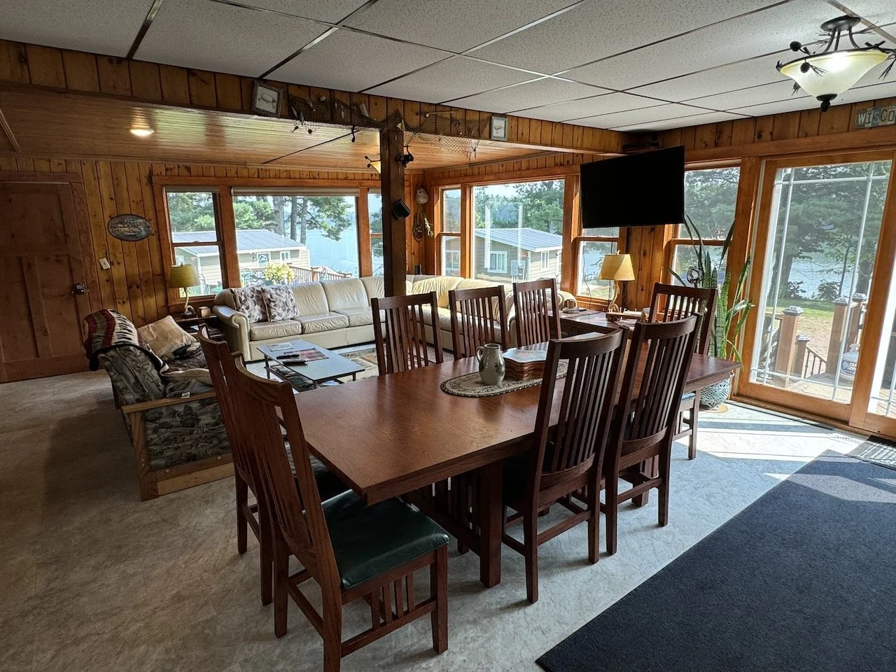 Lemens Lodge 2024- DINING AREA 2.jpeg