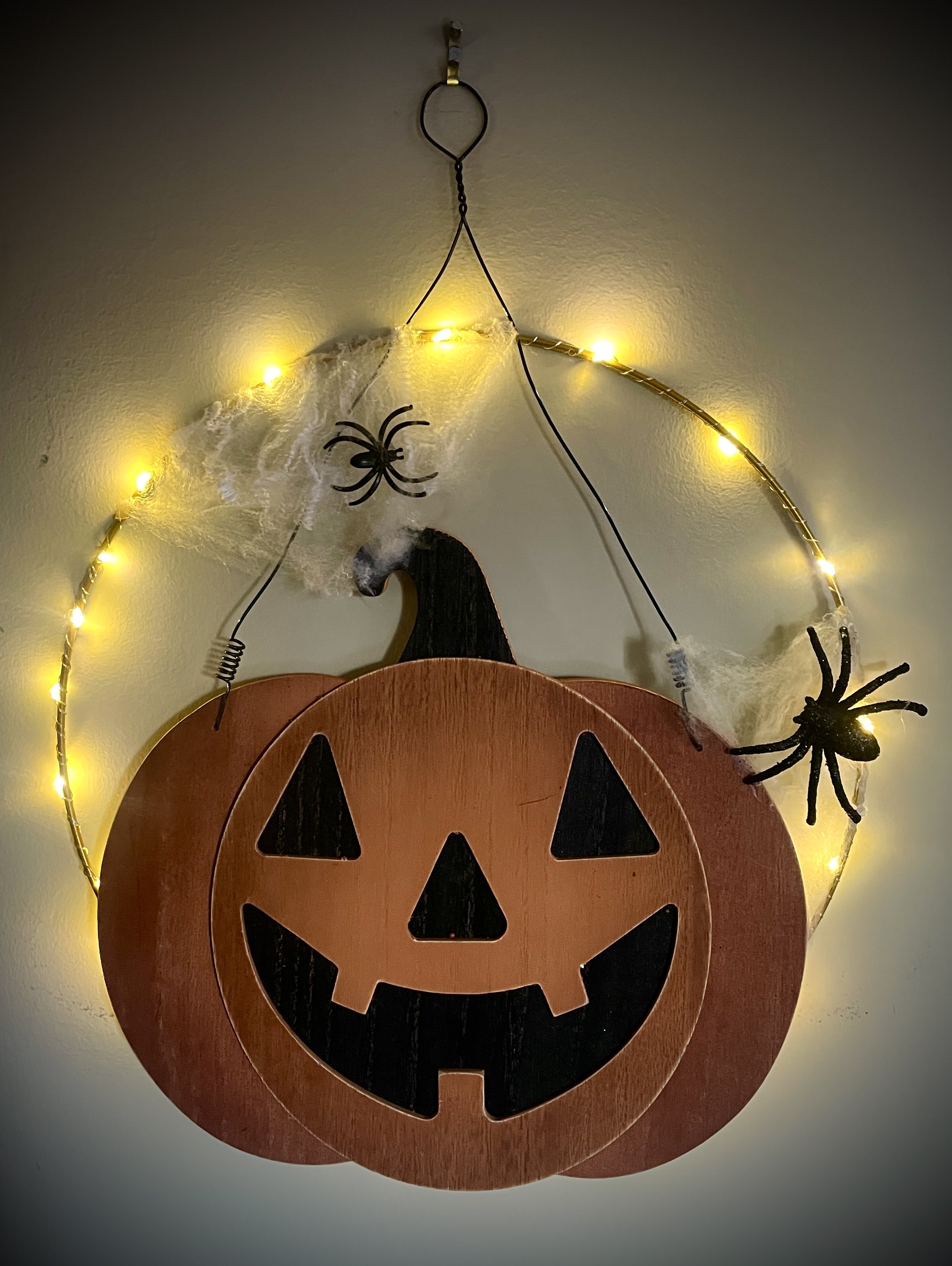 Pre-lit pumpkin wreath