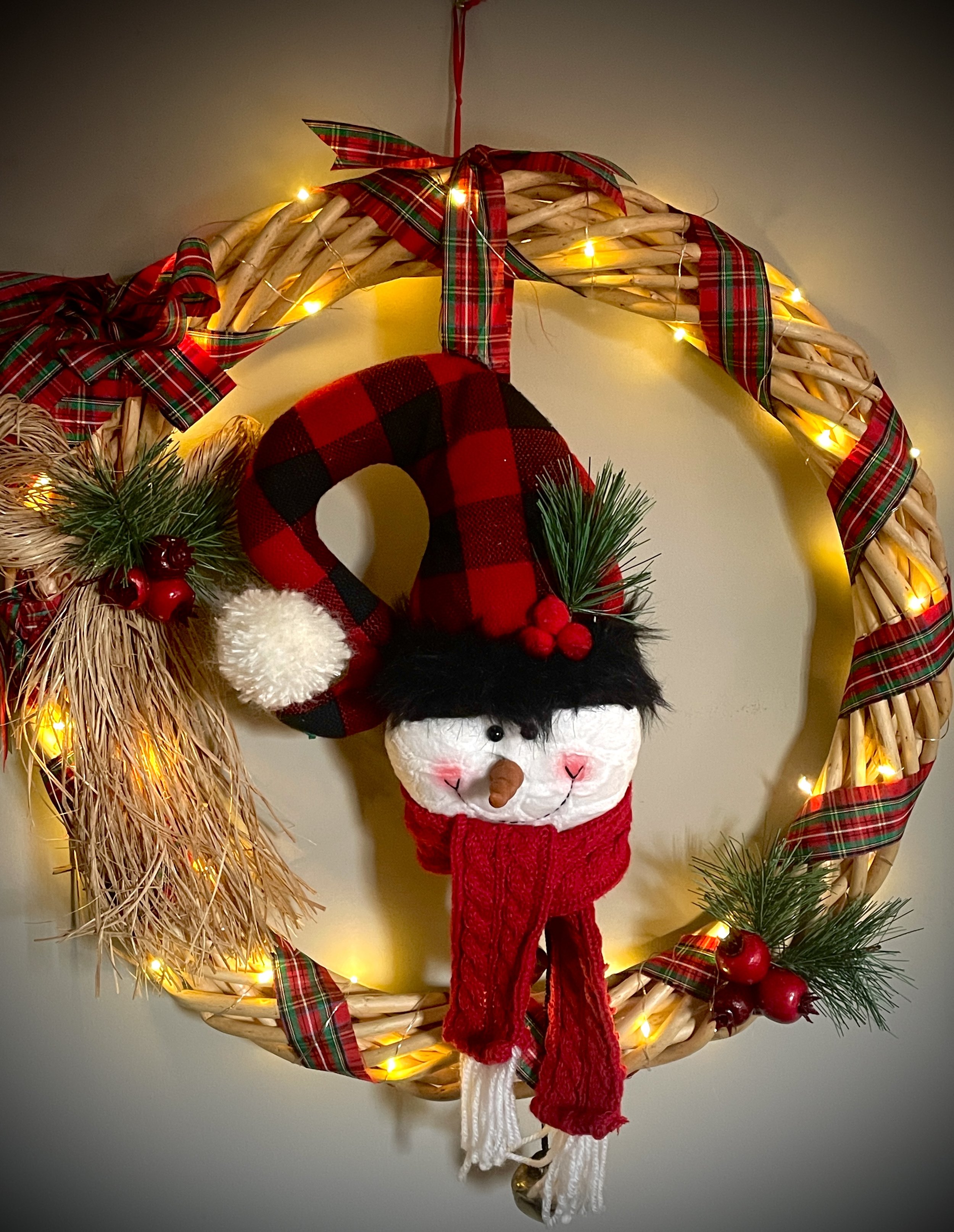 Simple snowman wreath