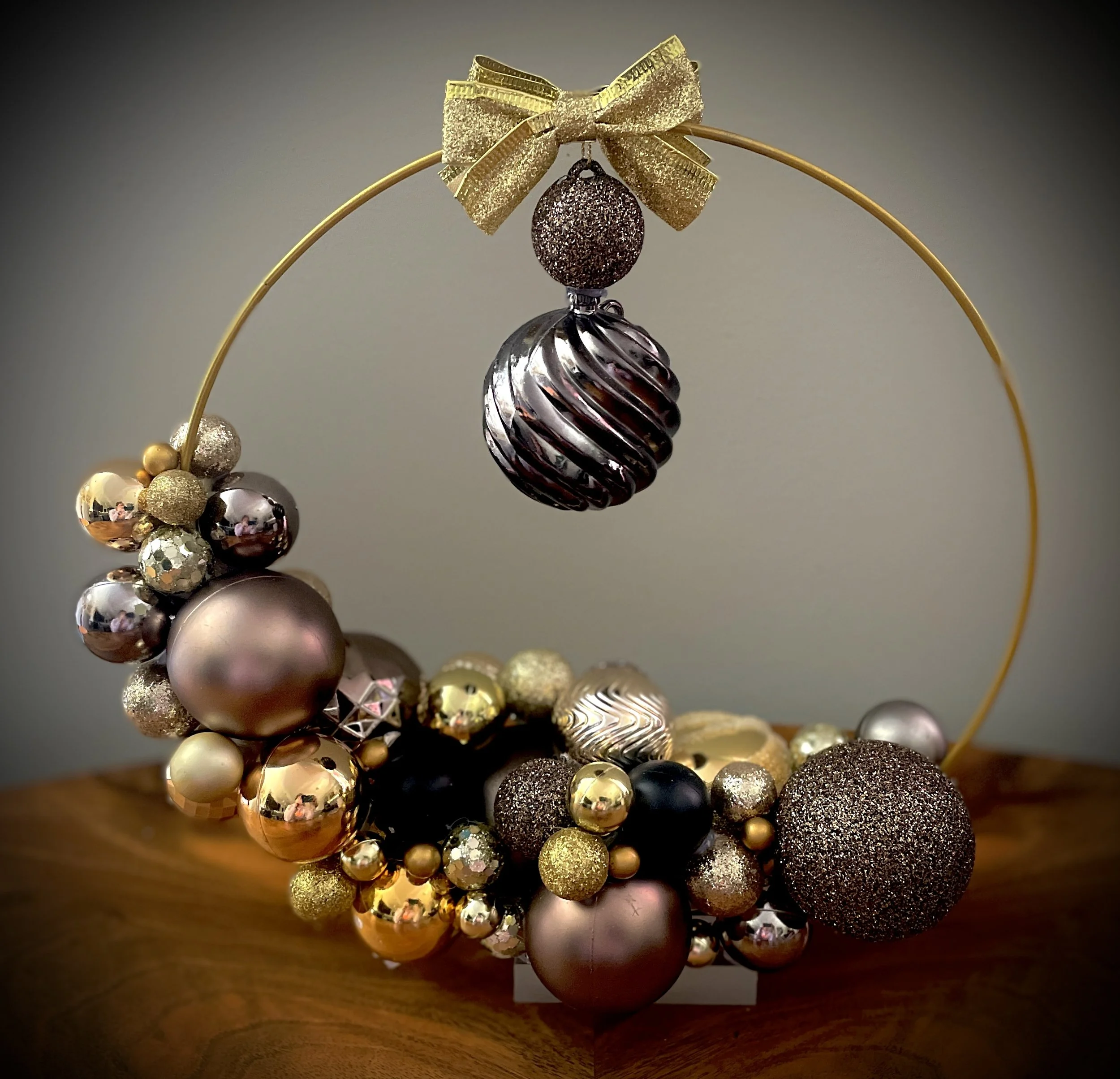 Black and Gold Centerpiece