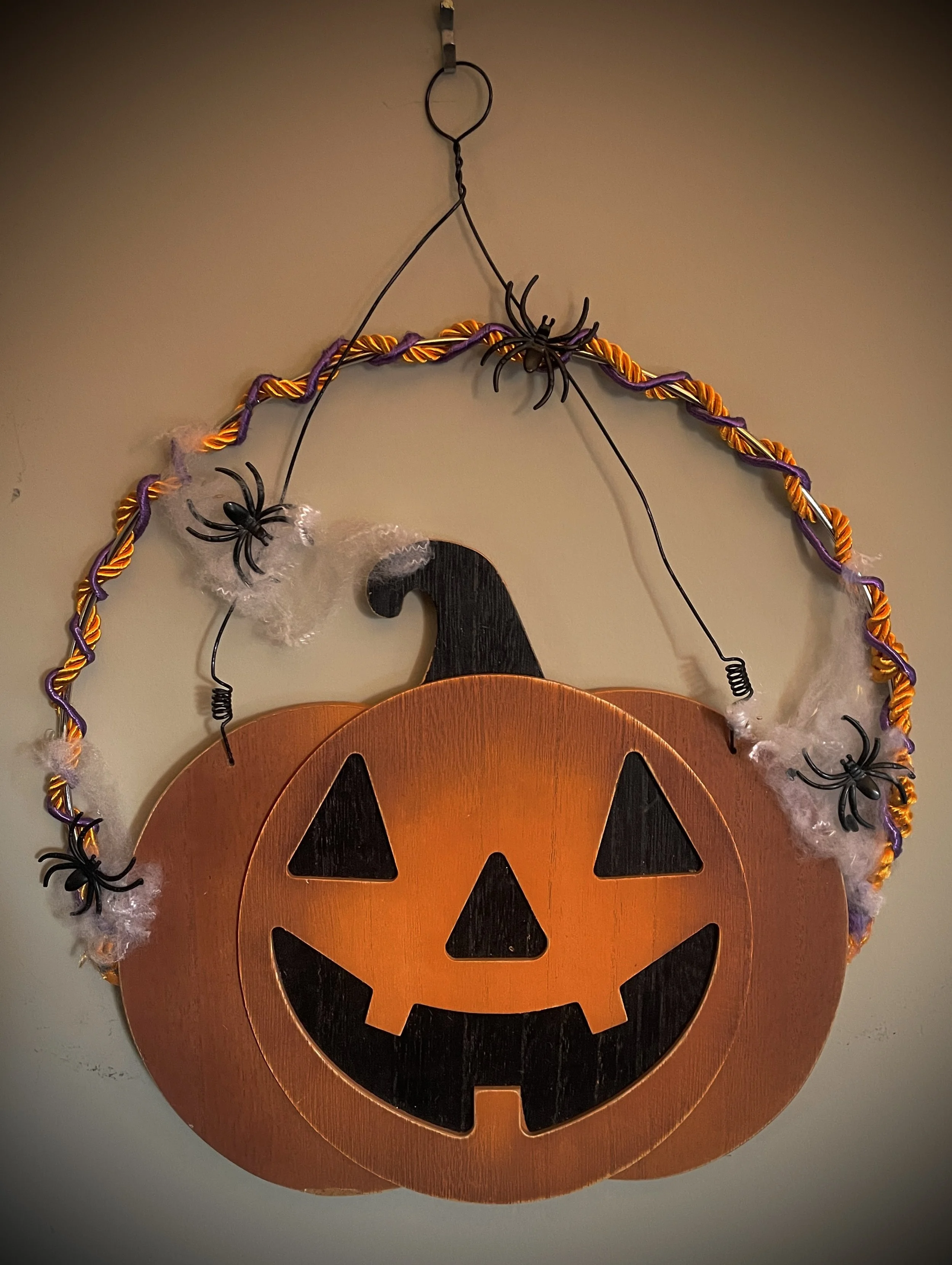 Jack-o-lantern Wreath