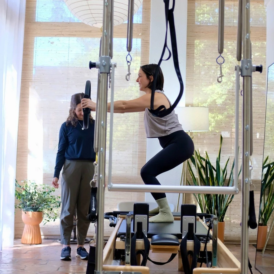 Quick Reminder! 

Tomorrow, 12/16 is our last mat pilates class of the year! It starts at 7pm, we still have a few spots remaining! You can register though the "Book an Appointment" link in our bio. 

Join us after class for our Christmas P