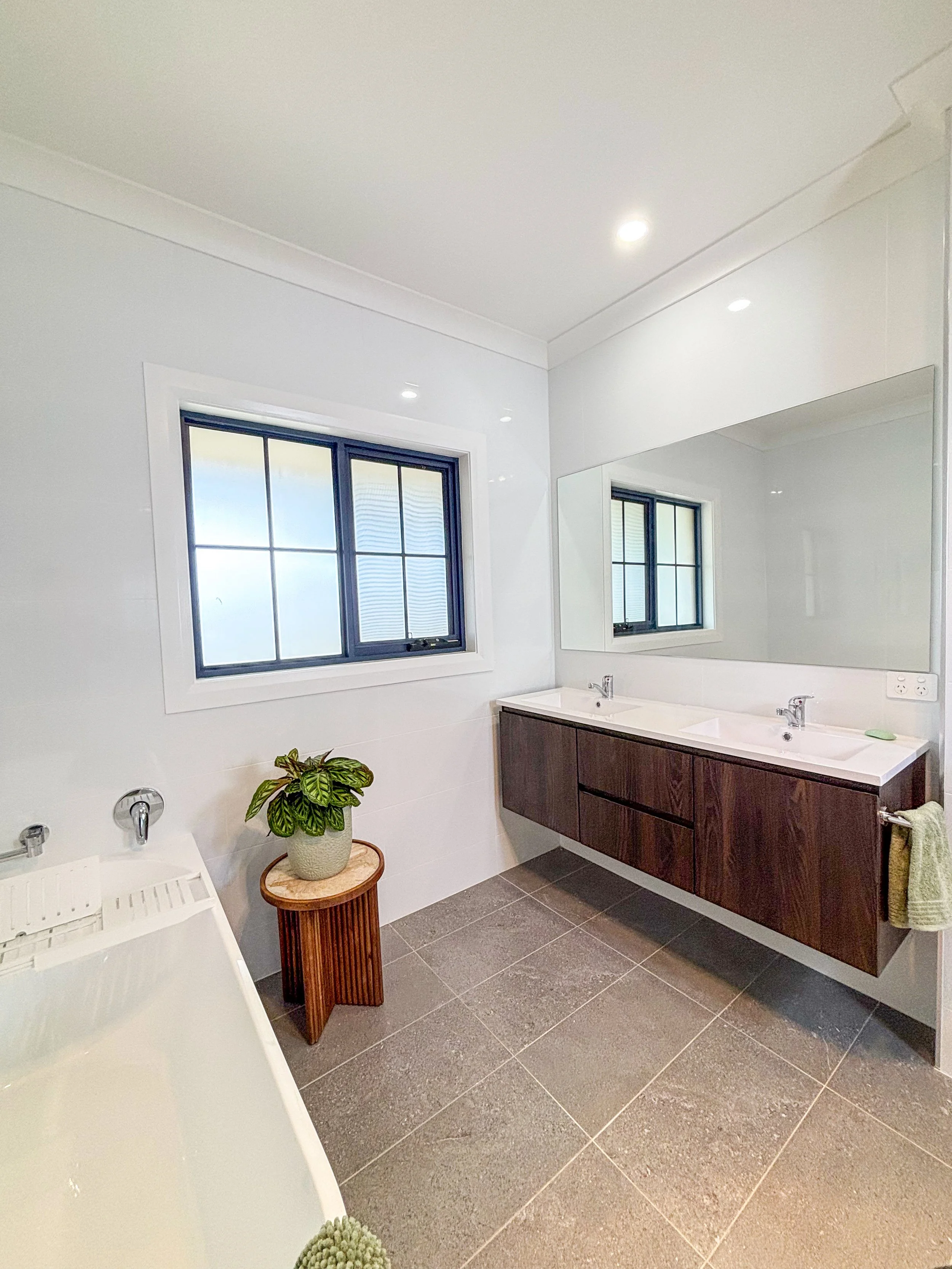 Garema Bathroom 2- 1.jpg