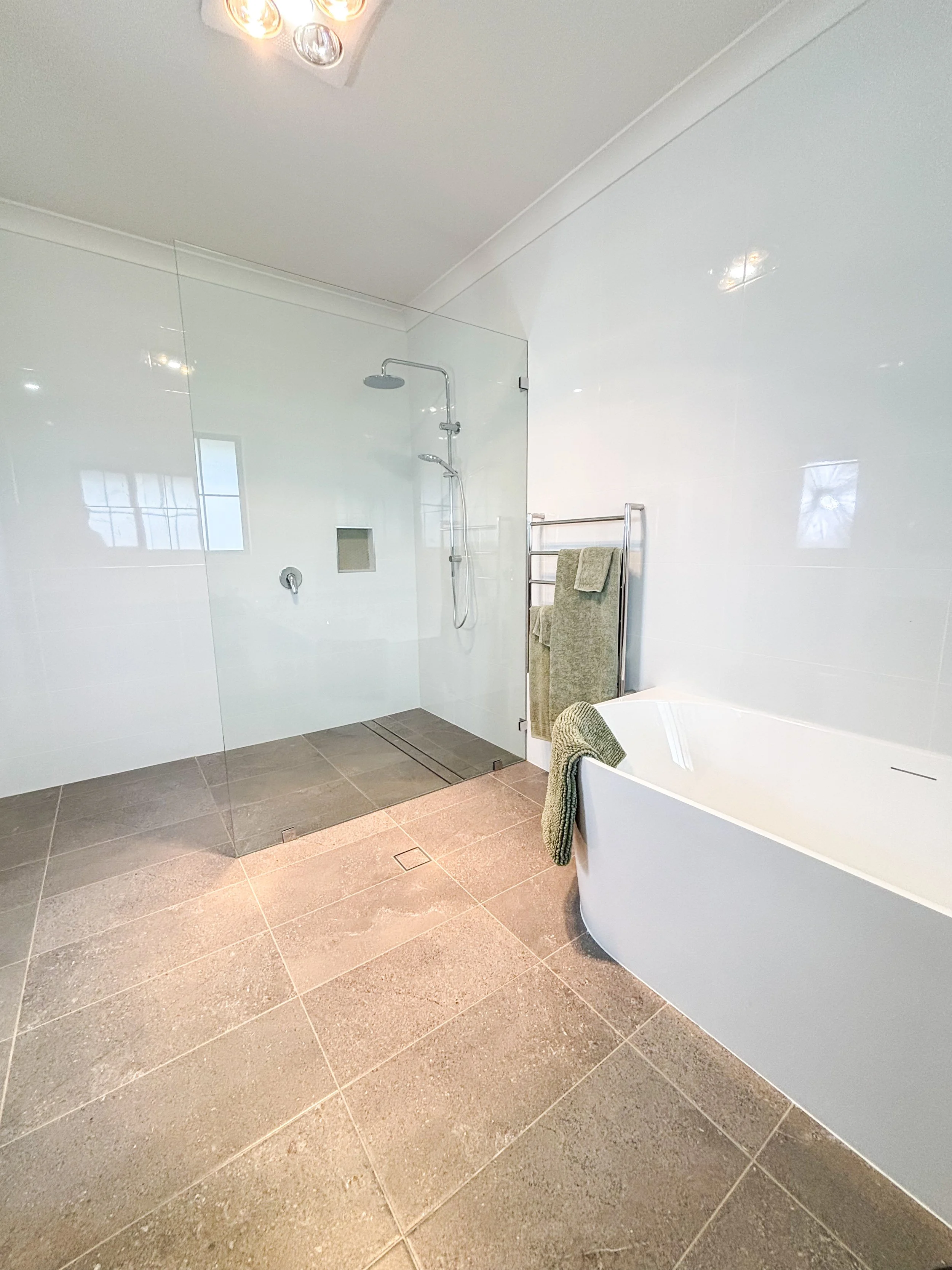 Garema Bathroom 2- 3.jpg
