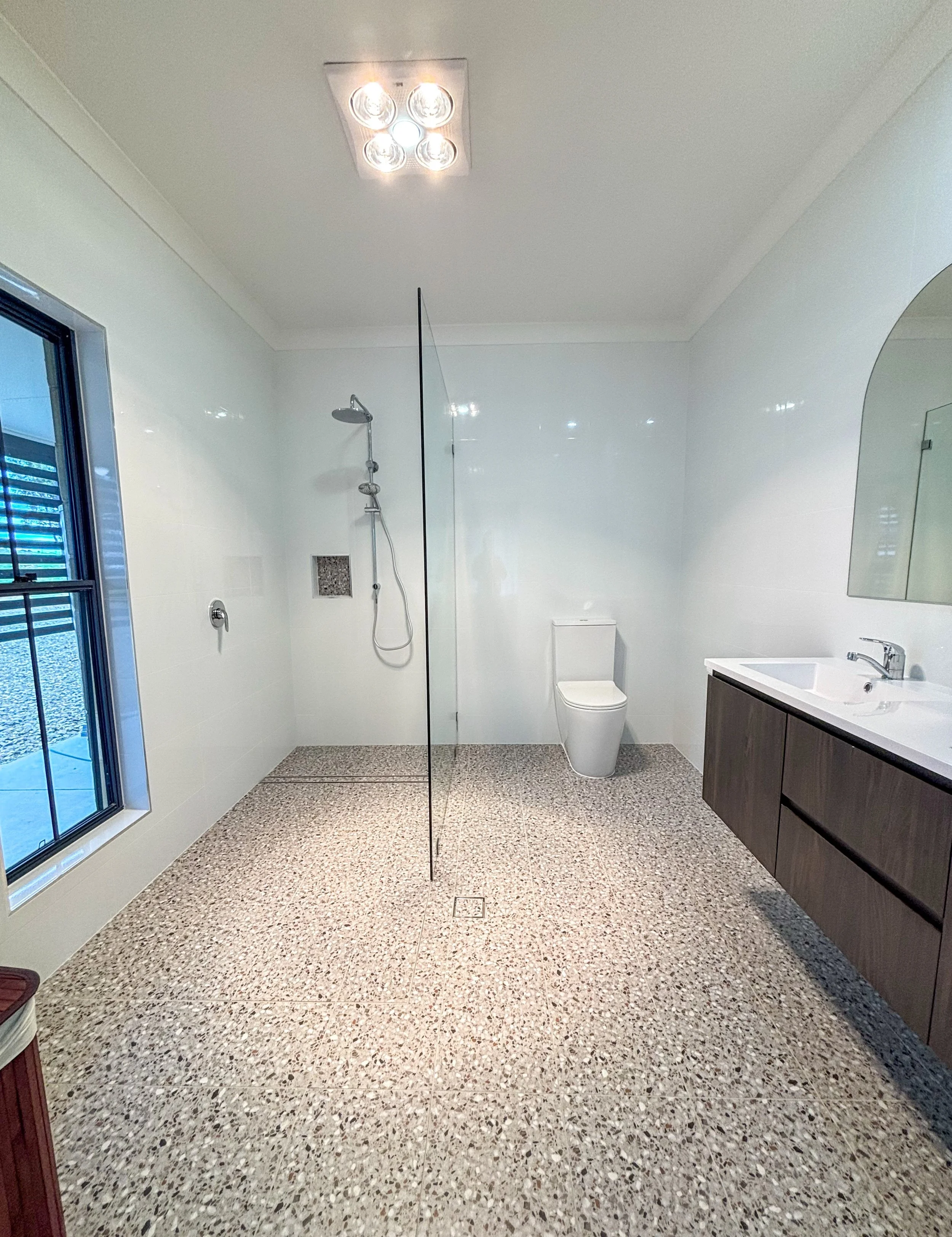 Garema Masters Bathroom 5.jpg