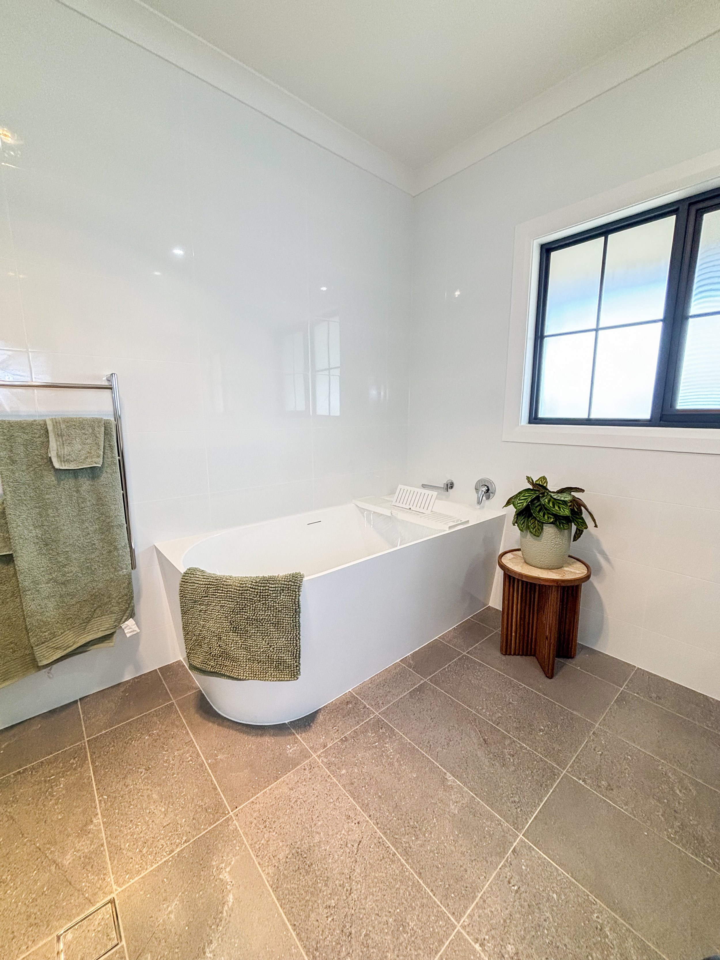 Garema Bathroom 2- 4.jpg