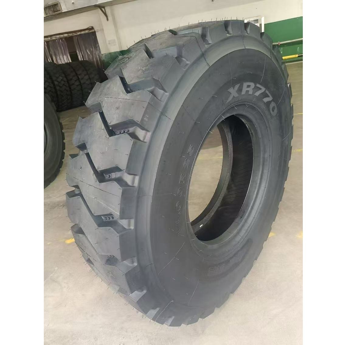OTR 14.00R25 XR770 side.jpg