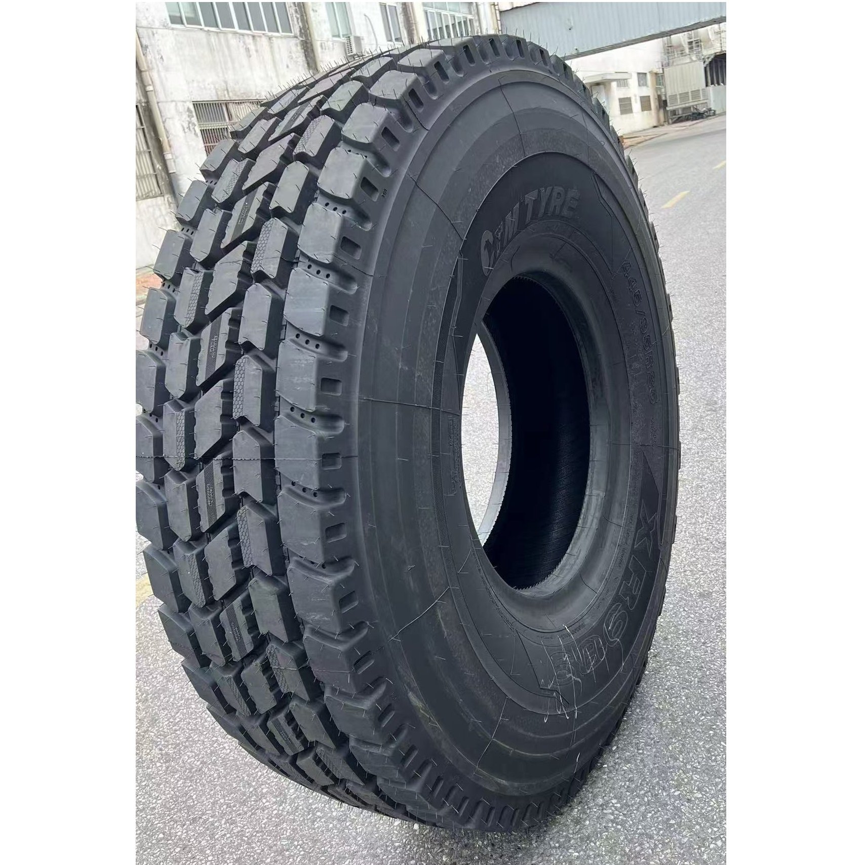 OTR TIRE 44595R25 XR989 side.jpg