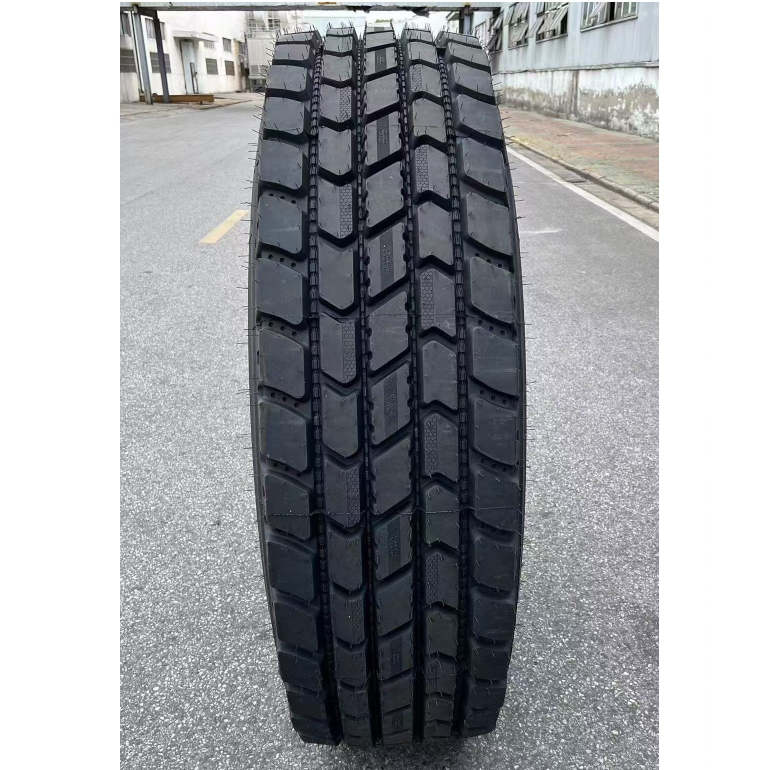 OTR TIRE 44595R25 XR989 front.jpg