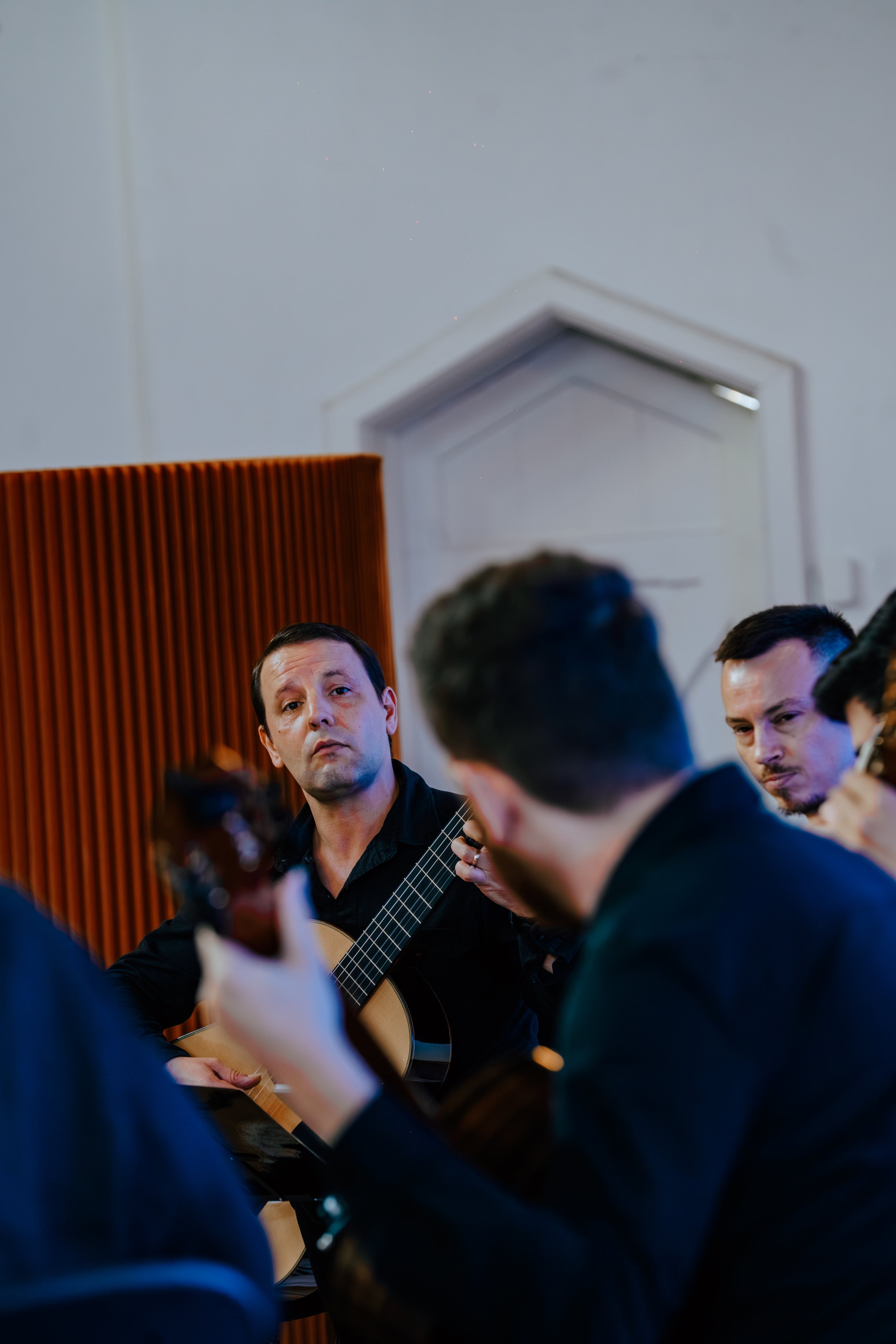 Phoenix_TheChurch_SydneyGuitaCollective_161125_Credit_@byravyna_ravynajassani-31.jpg