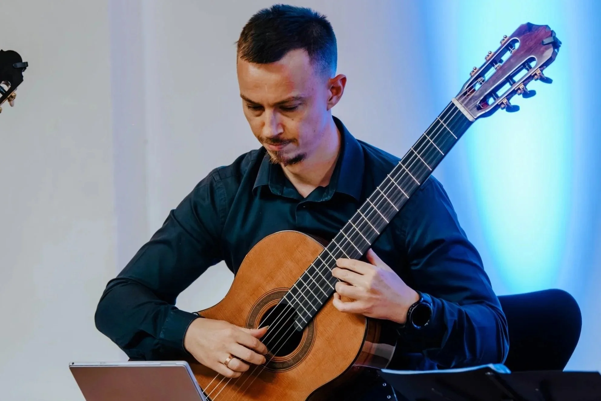 Phoenix_TheChurch_SydneyGuitaCollective_161125_Credit_@byravyna_ravynajassani-21.jpg